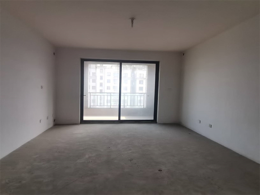 德诚翠湖湾 3室2厅2卫 125m²