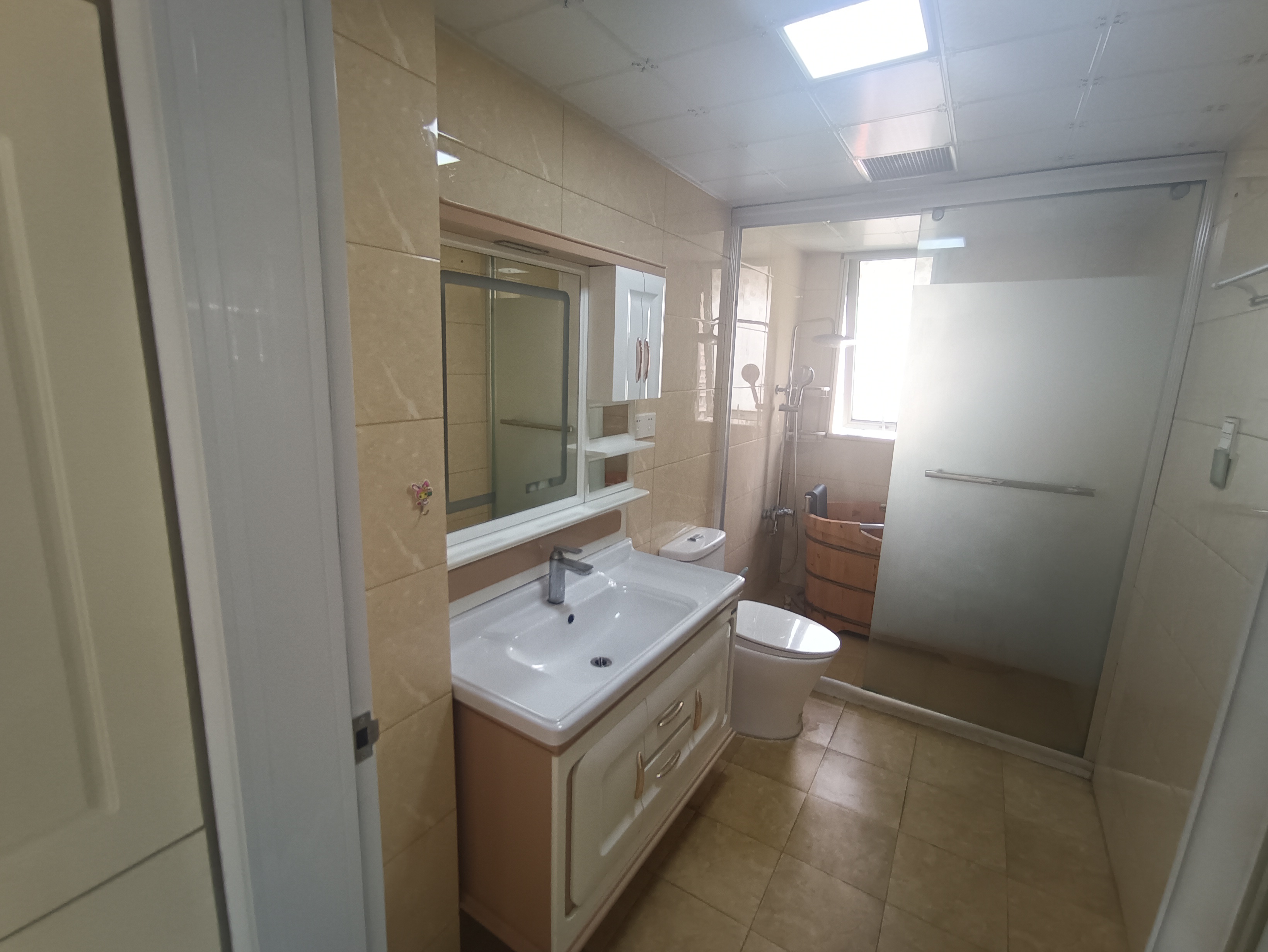 和融&bull;优山美地名邸 3室2厅2卫 137m&sup2;