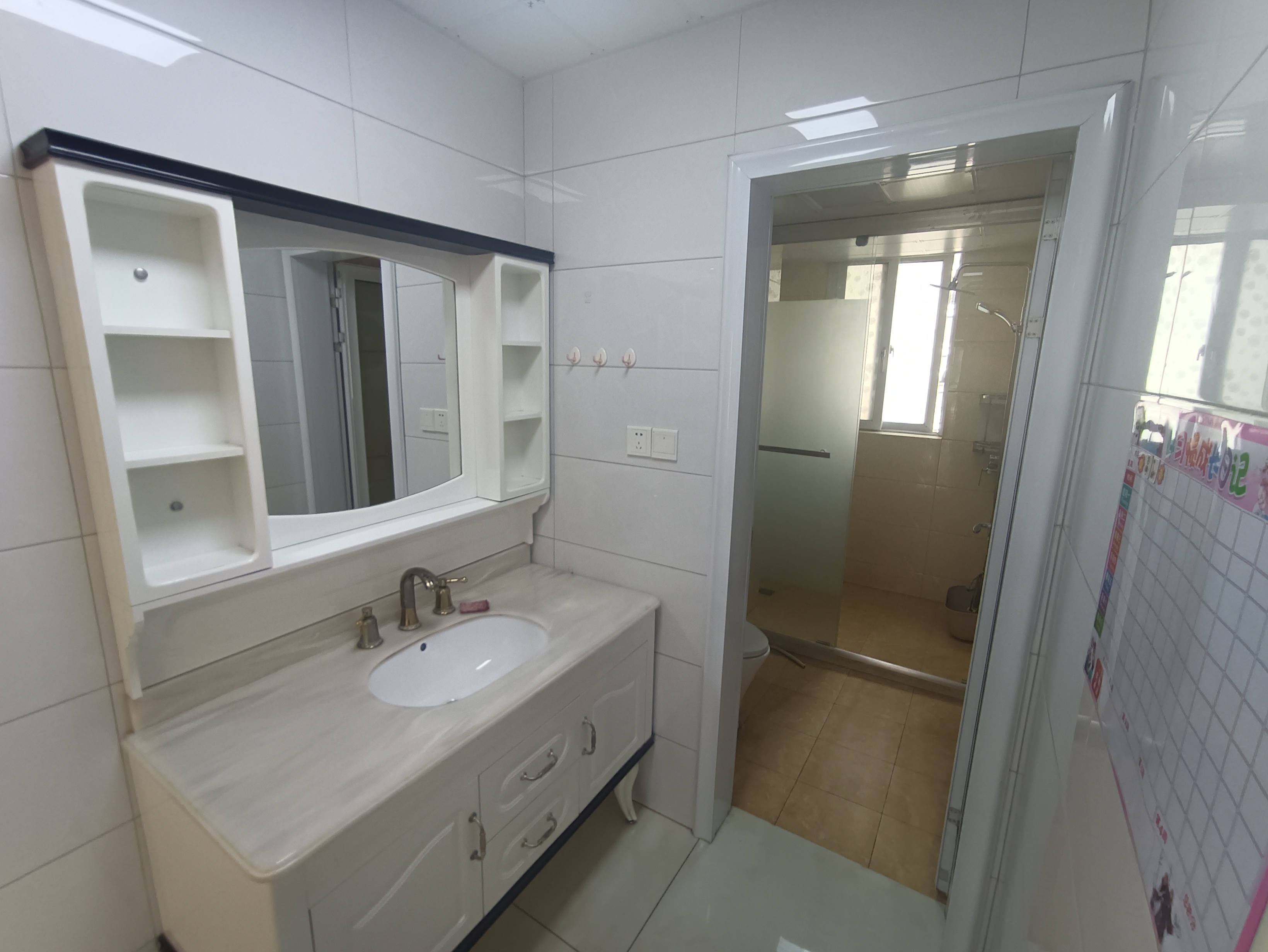 和融&bull;优山美地名邸 3室2厅2卫 137m&sup2;