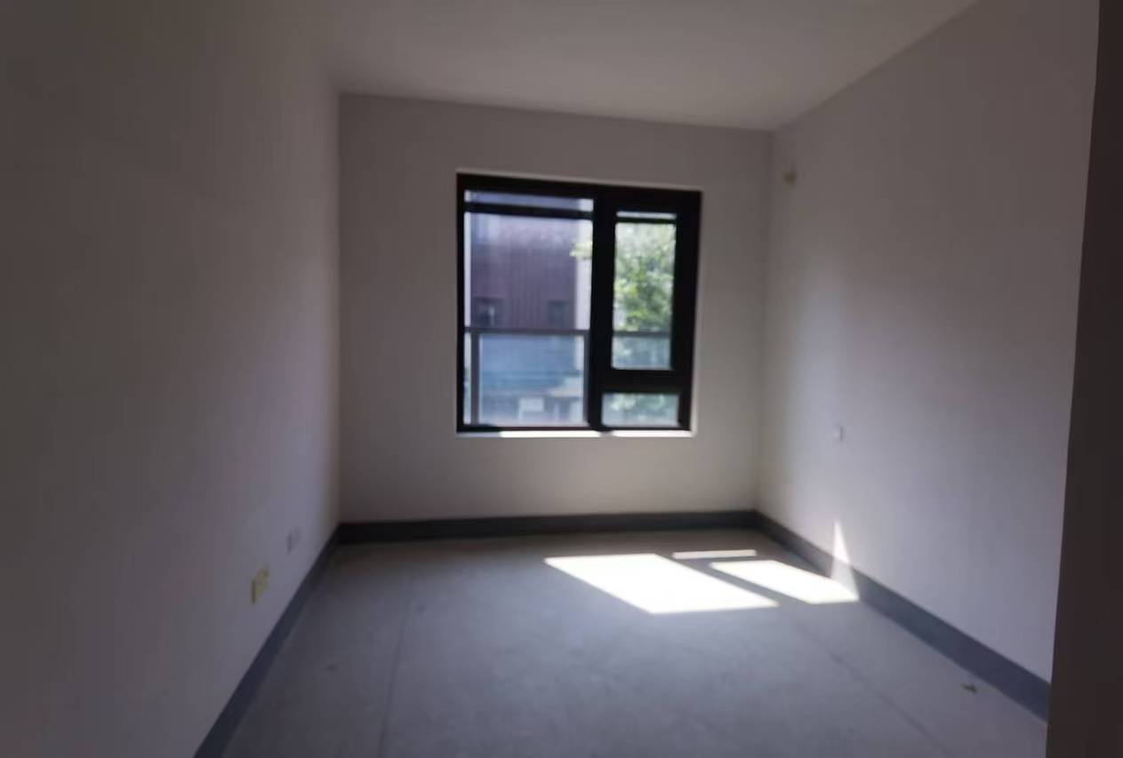 龙湖天宸源著 5室2厅4卫 265.68m²