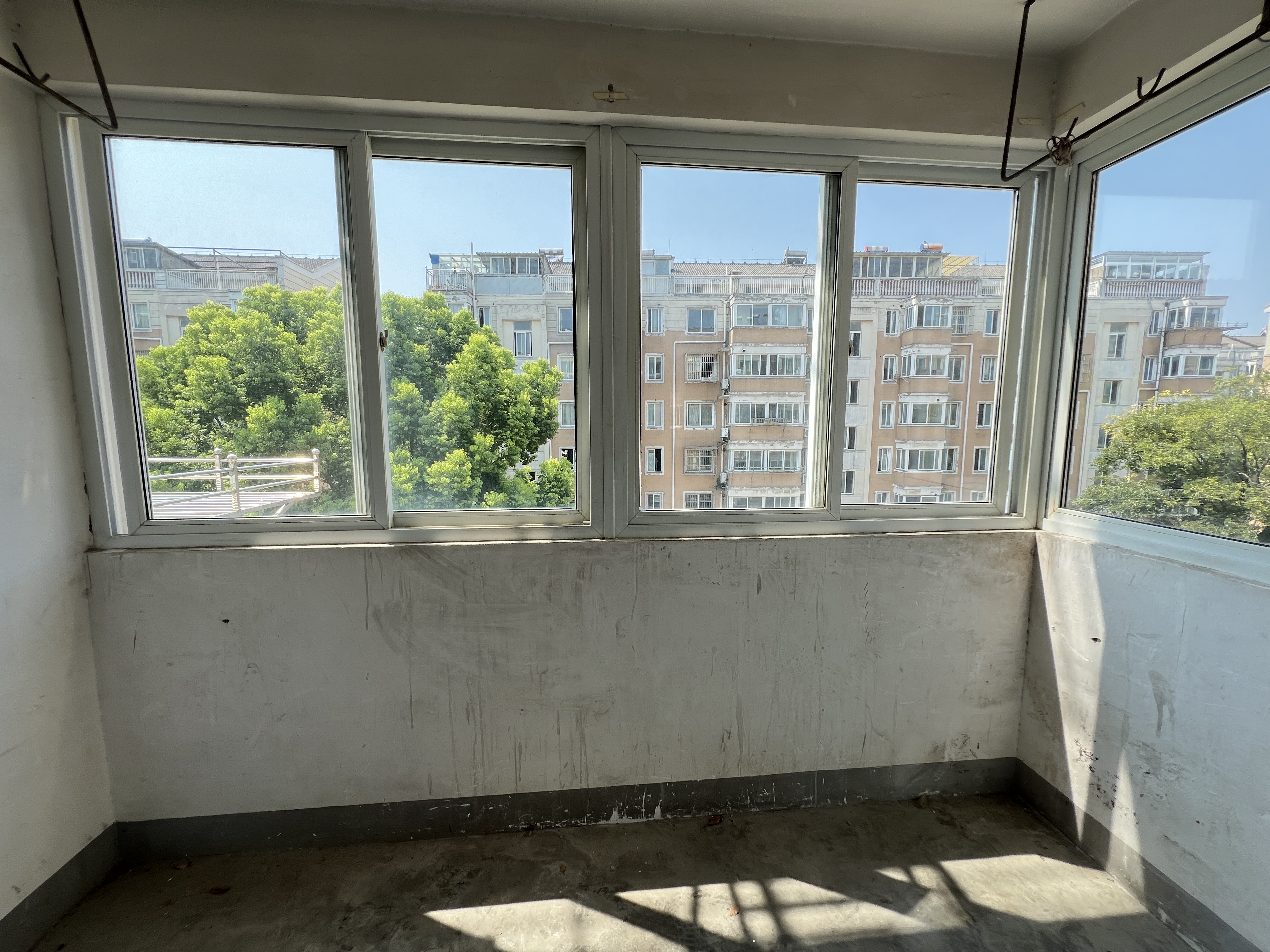 星通花园 3室2厅1卫 93m&sup2;