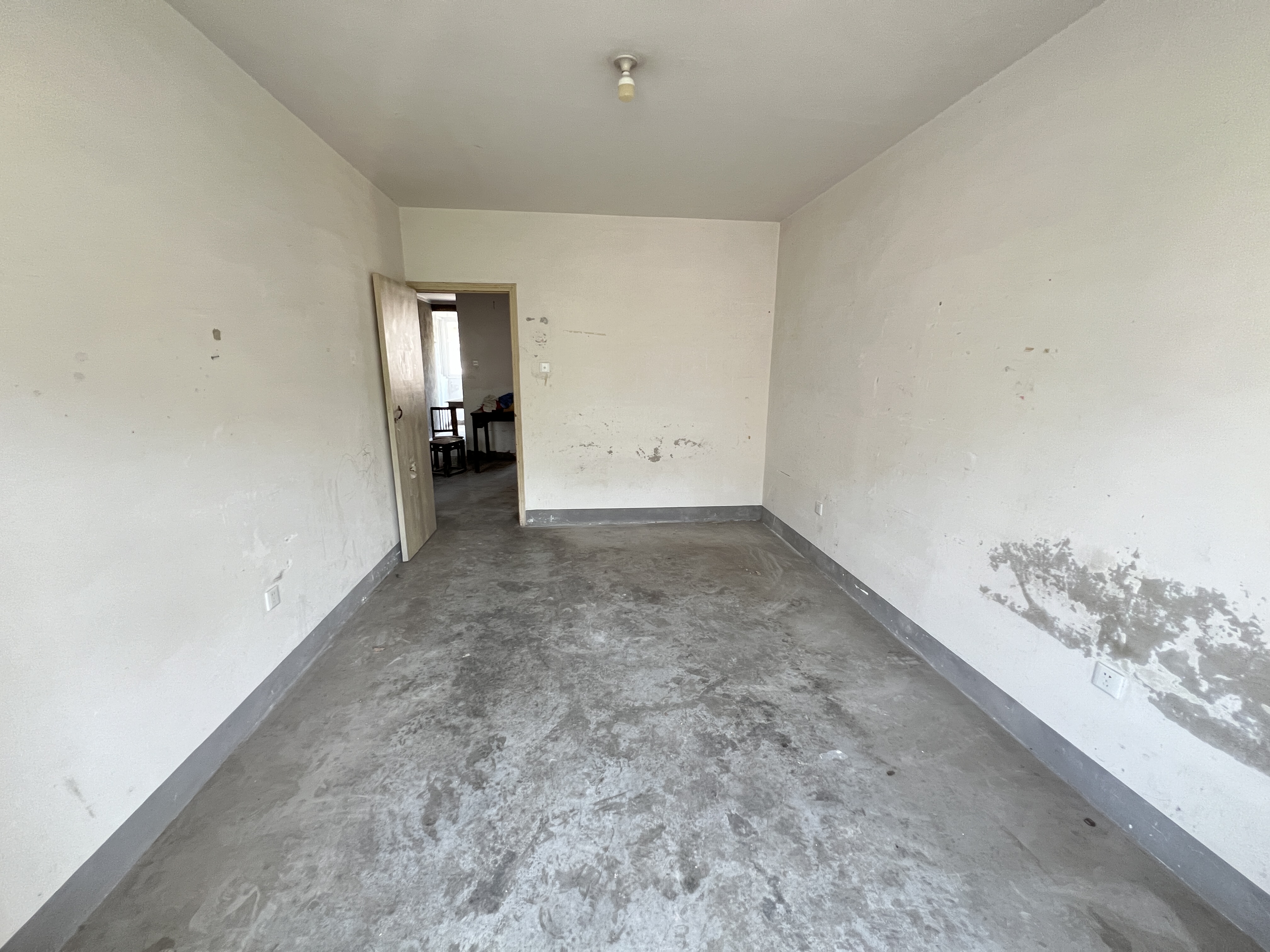 星通花园 3室2厅1卫 93m&sup2;
