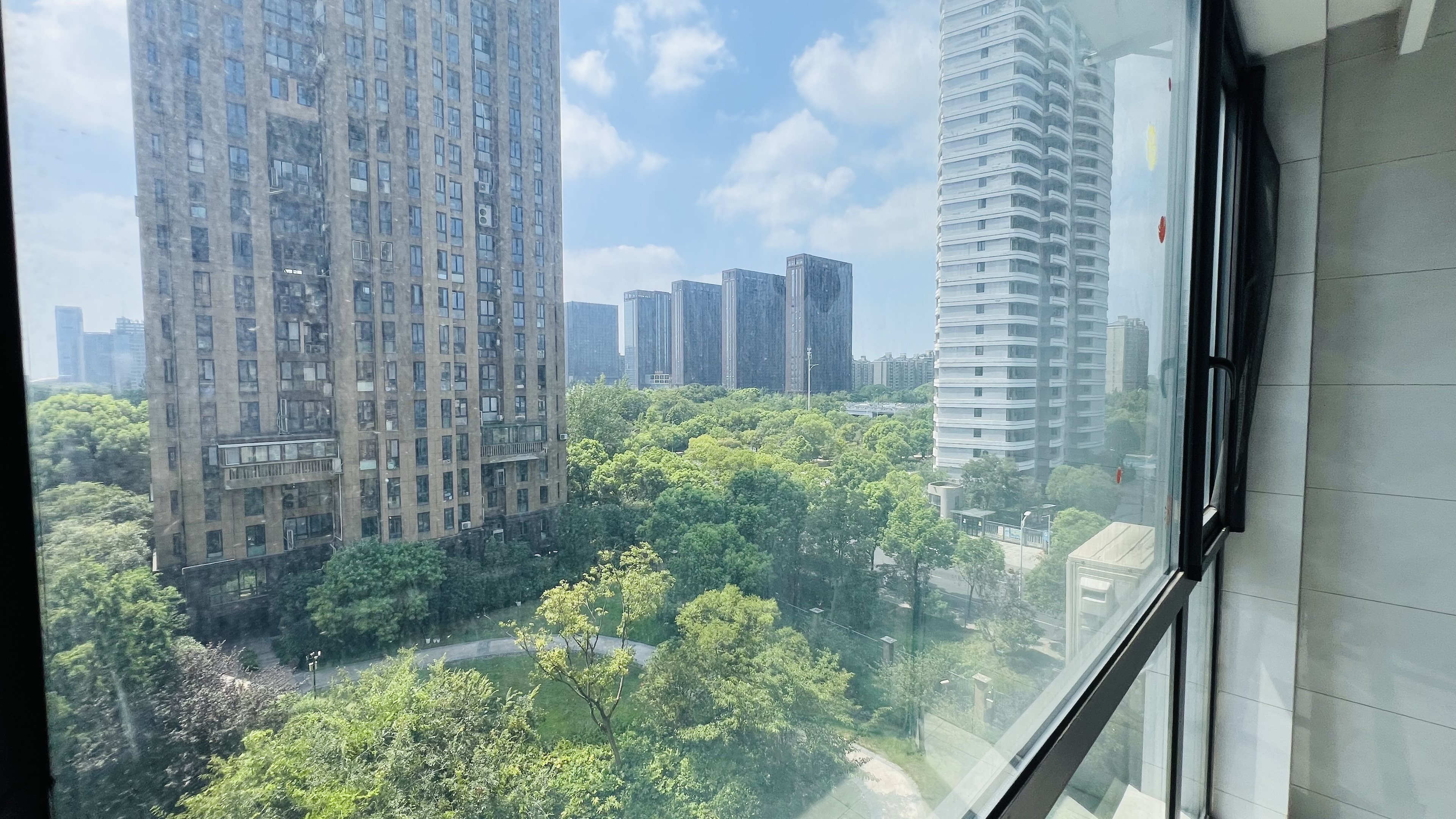 莱茵河畔 2室2厅1卫 105.65m²