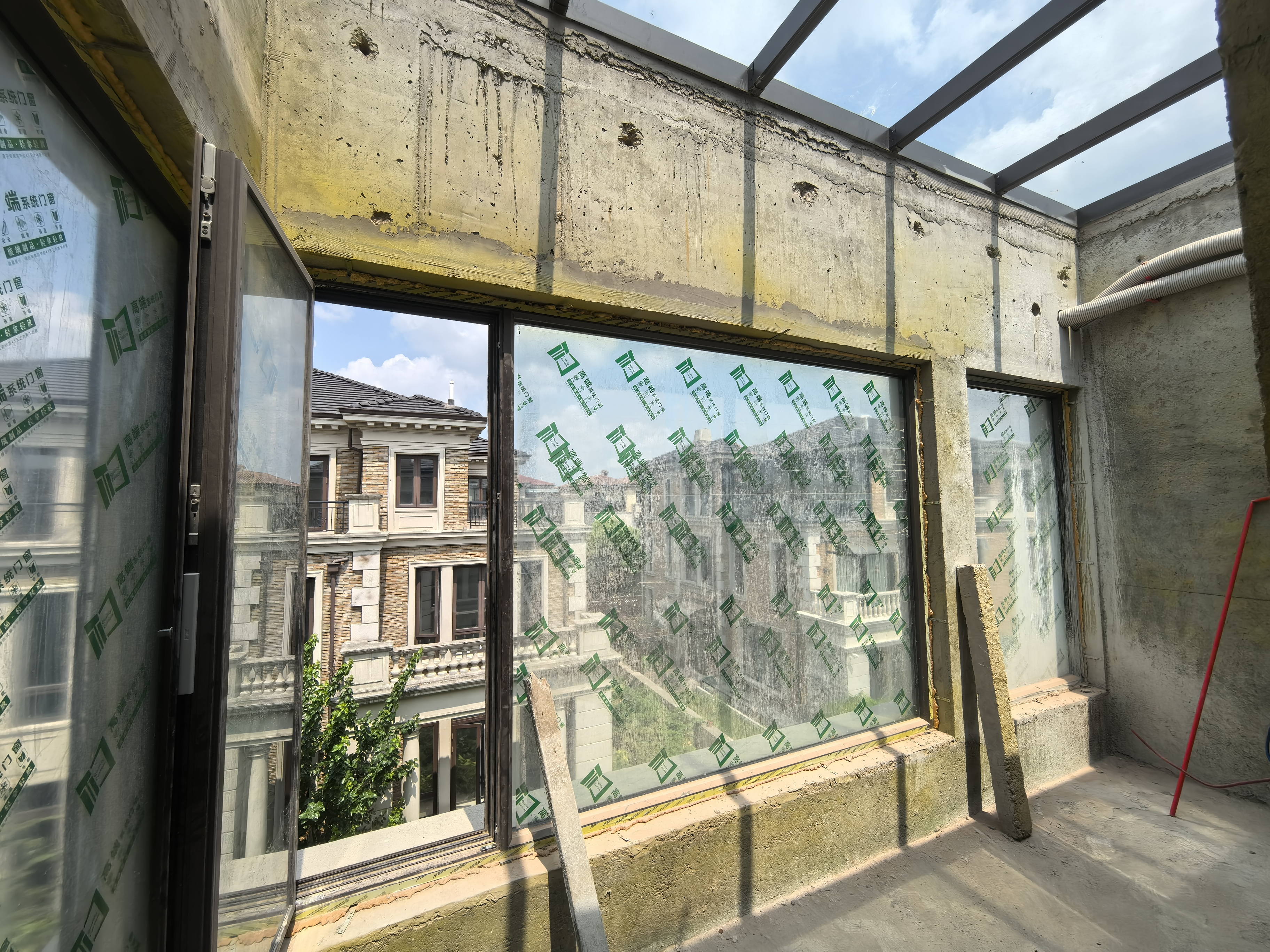 顺发御园 4室2厅3卫 310.00m&sup2;