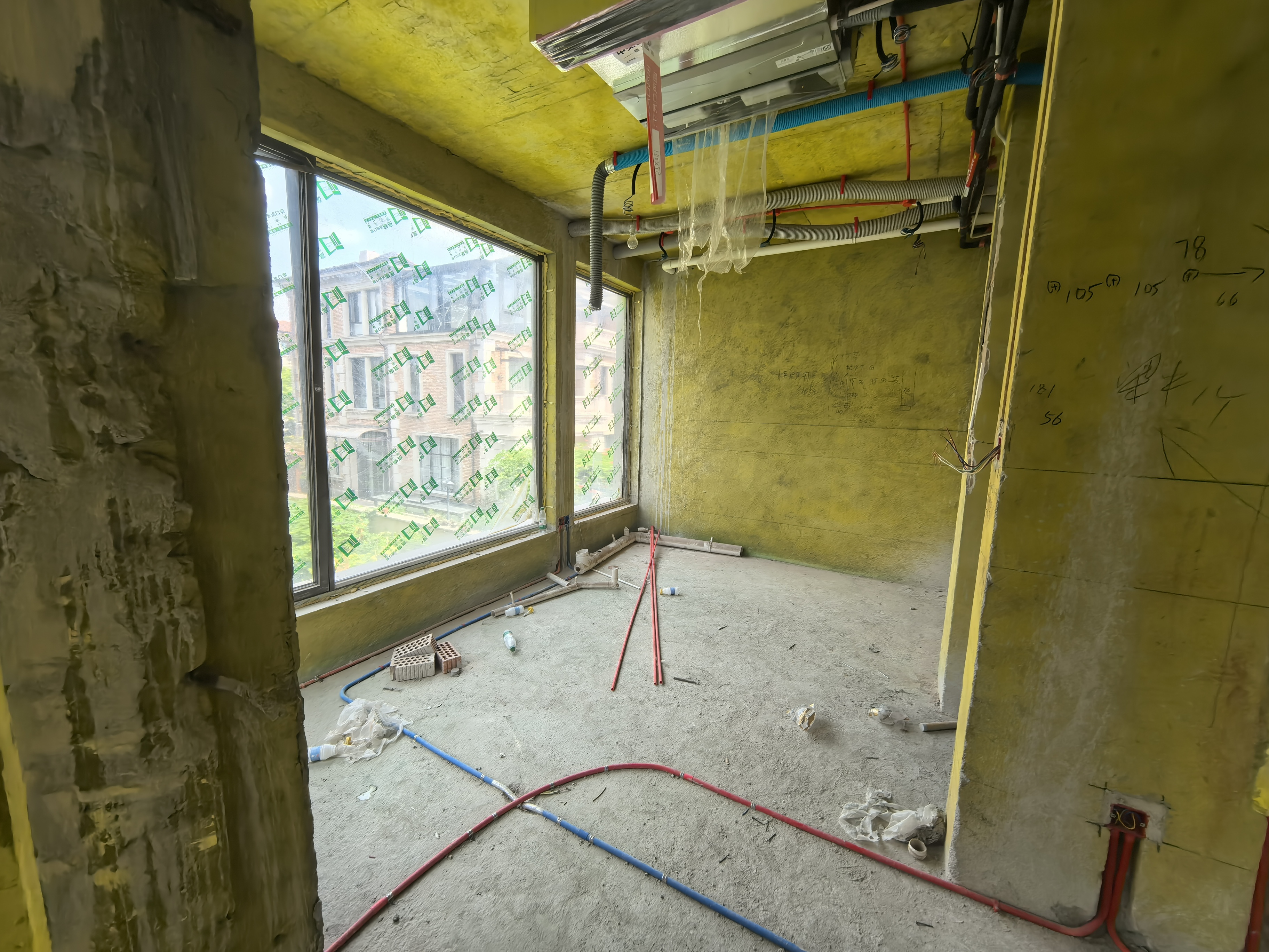 顺发御园 4室2厅3卫 310.00m&sup2;
