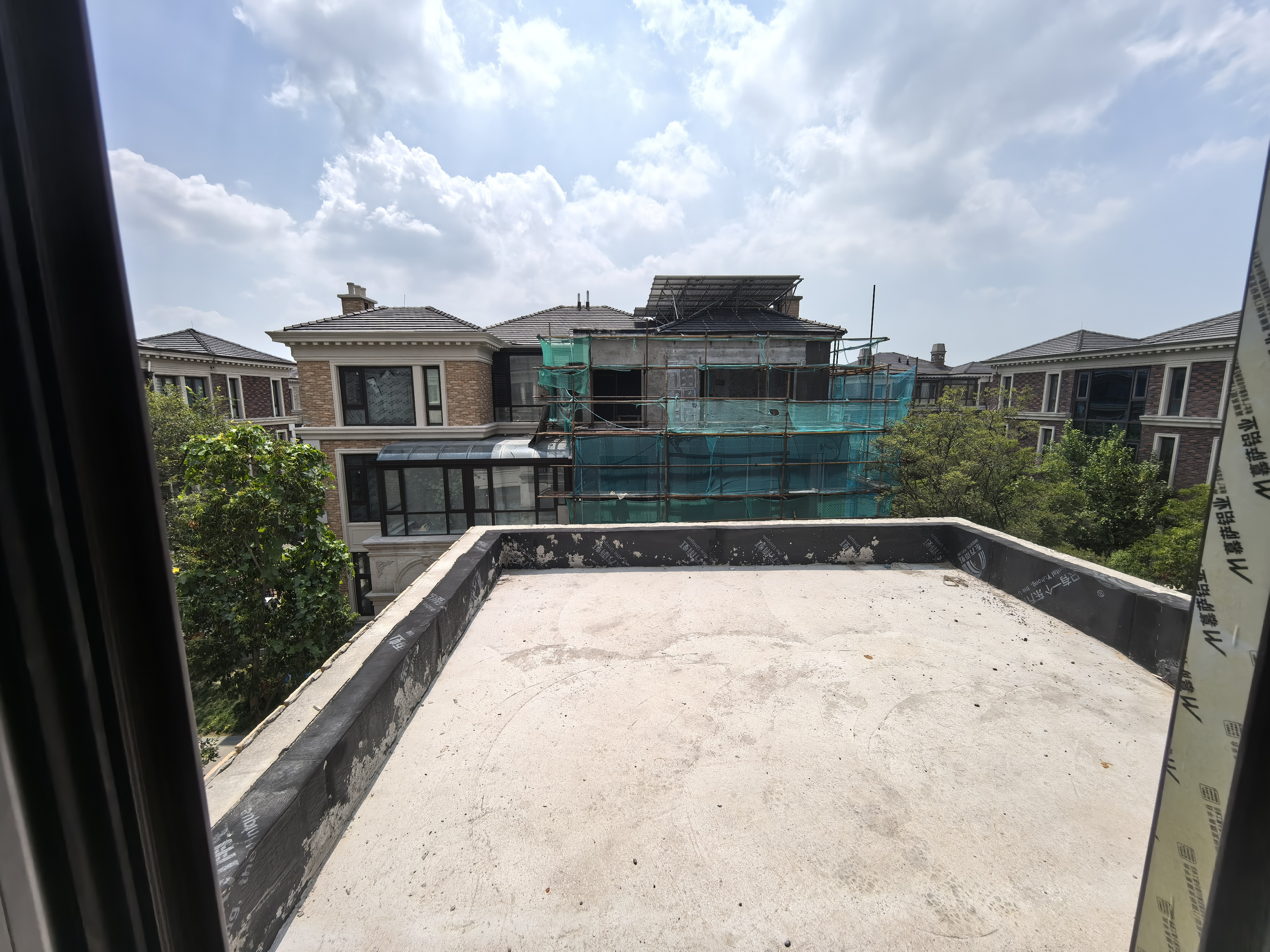 顺发御园 4室2厅3卫 310.00m&sup2;