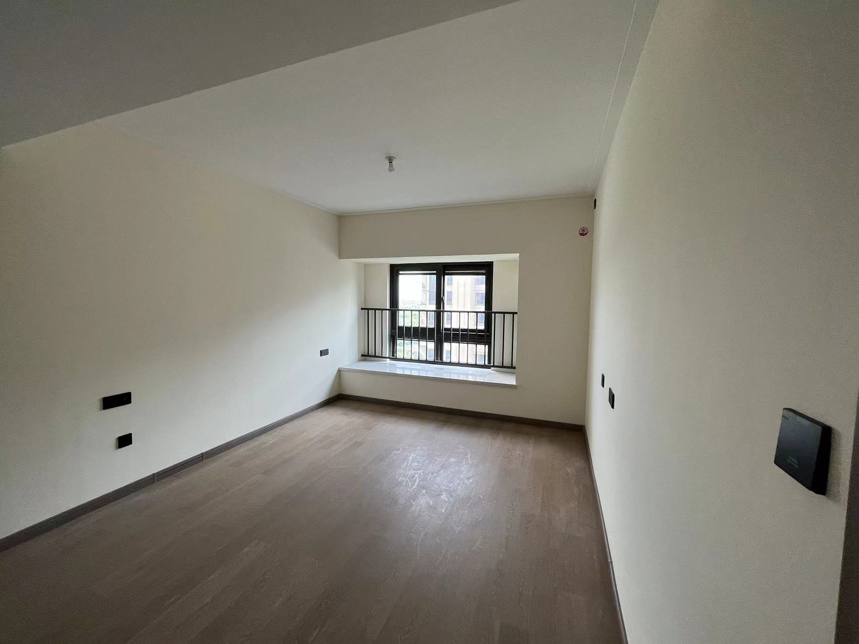 湖山源著 3室2厅2卫 114m&sup2;