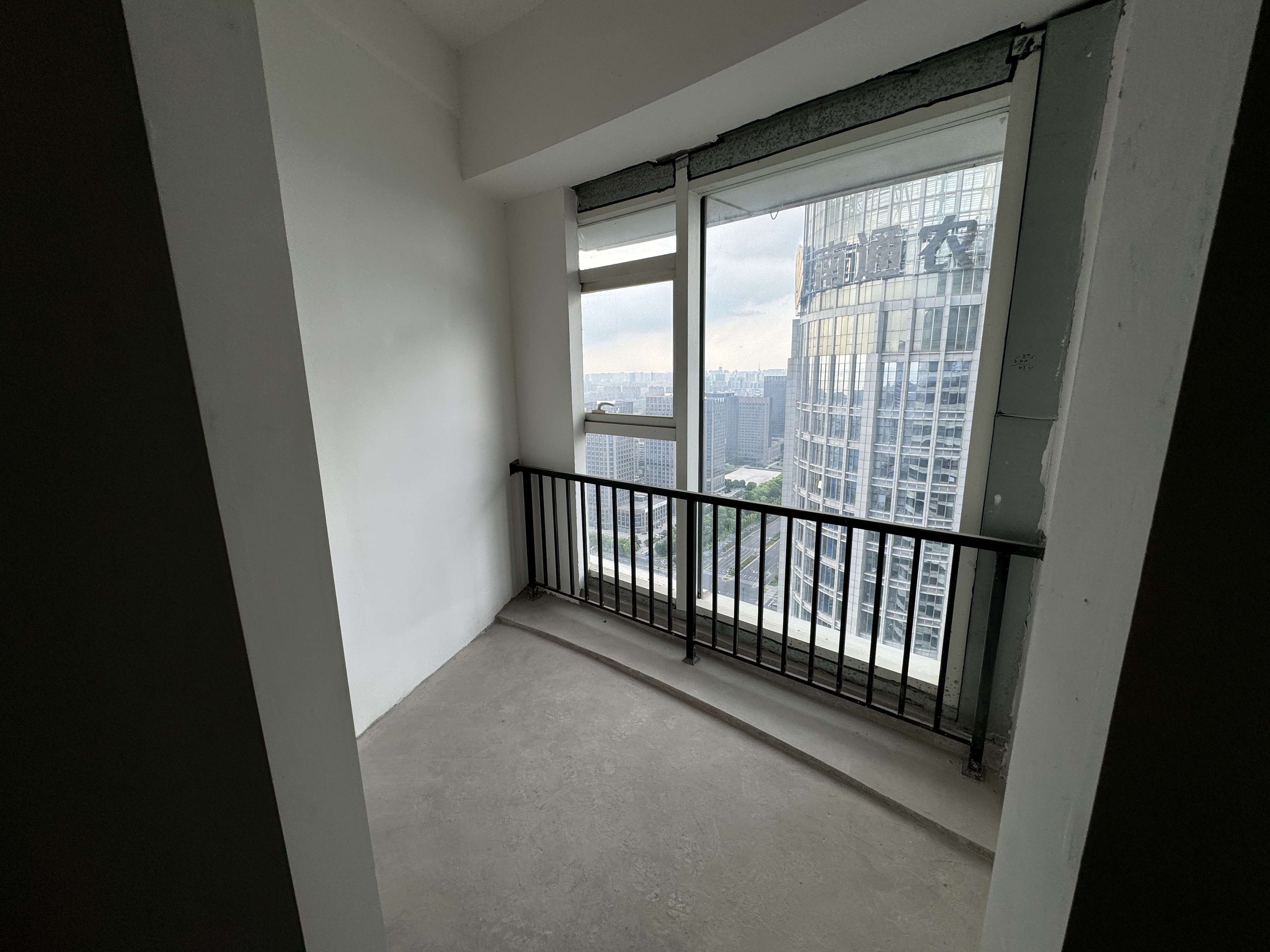 中南世纪城北区 1室1厅1卫 293.00m&sup2;