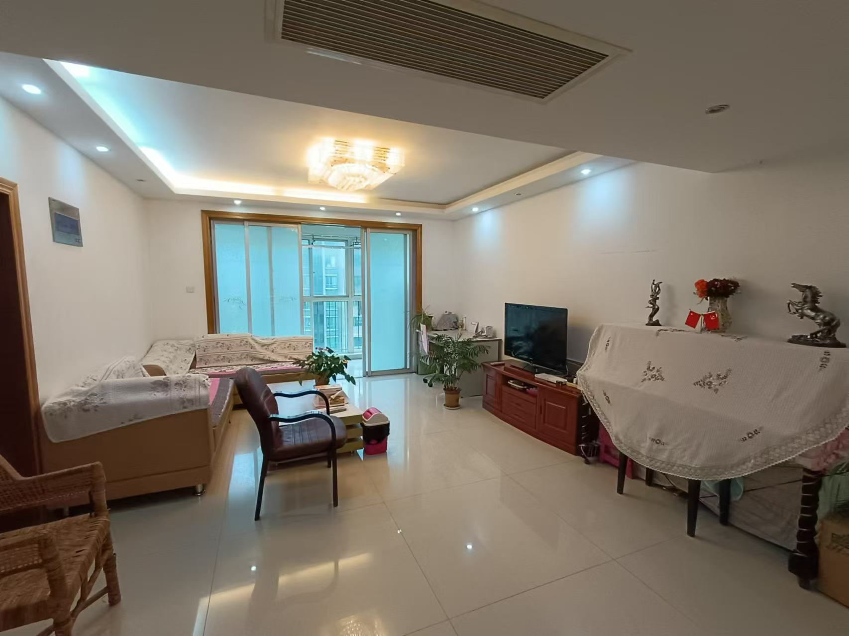 新城小区 3室2厅2卫 148m&sup2;