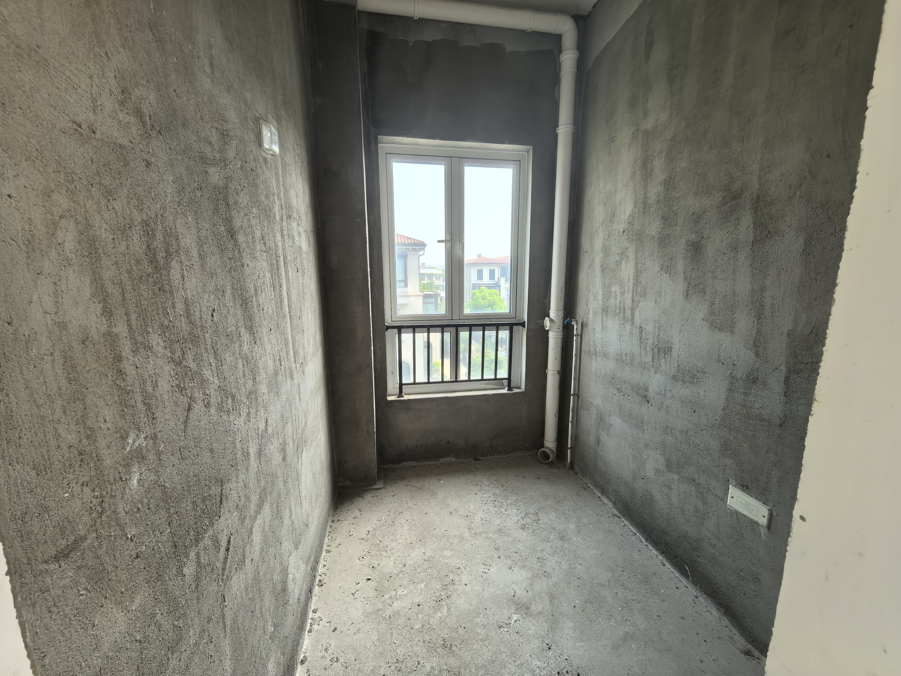 顺发御园 4室2厅4卫 310m&sup2;