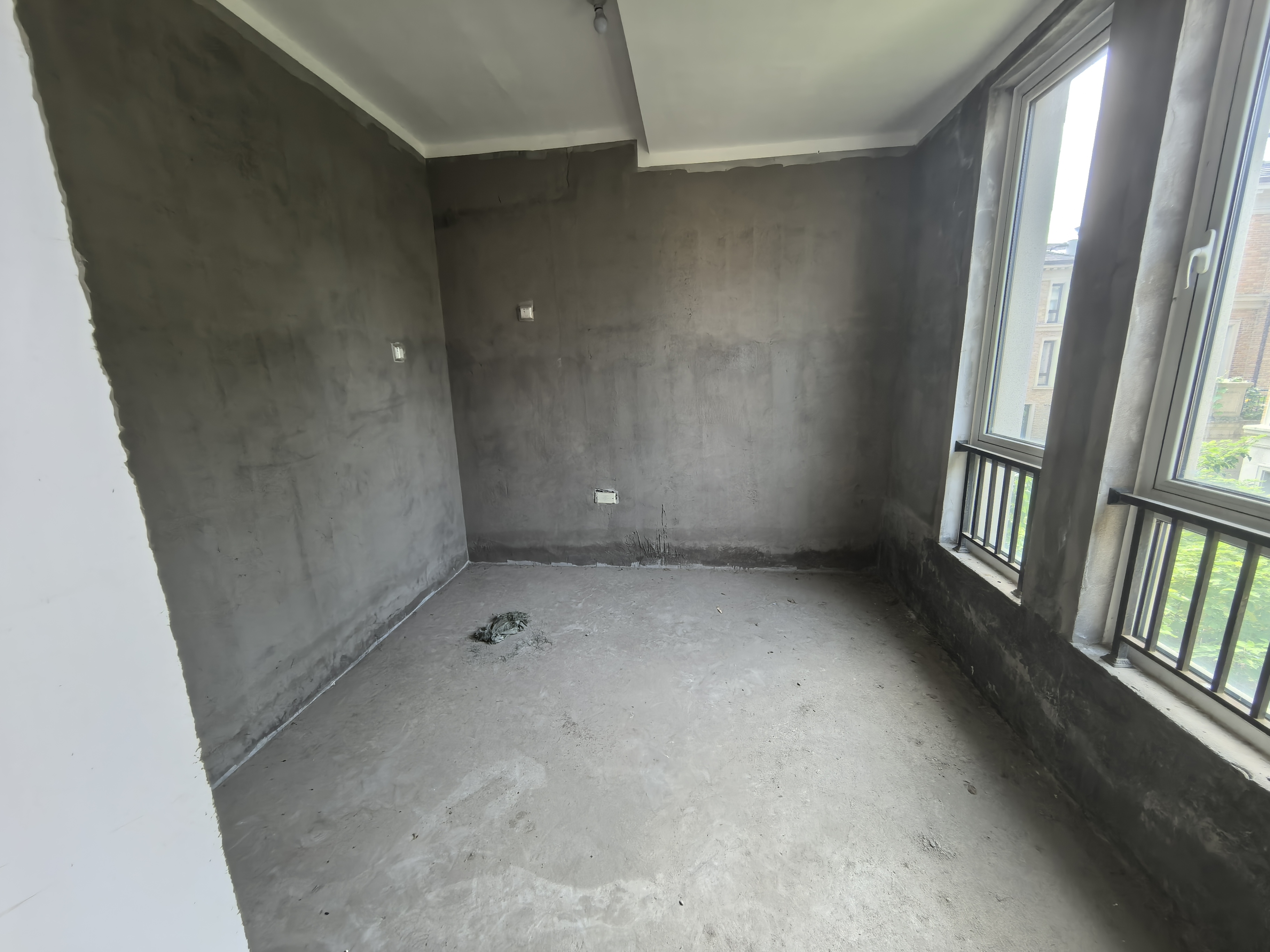 顺发御园 4室2厅4卫 310m&sup2;