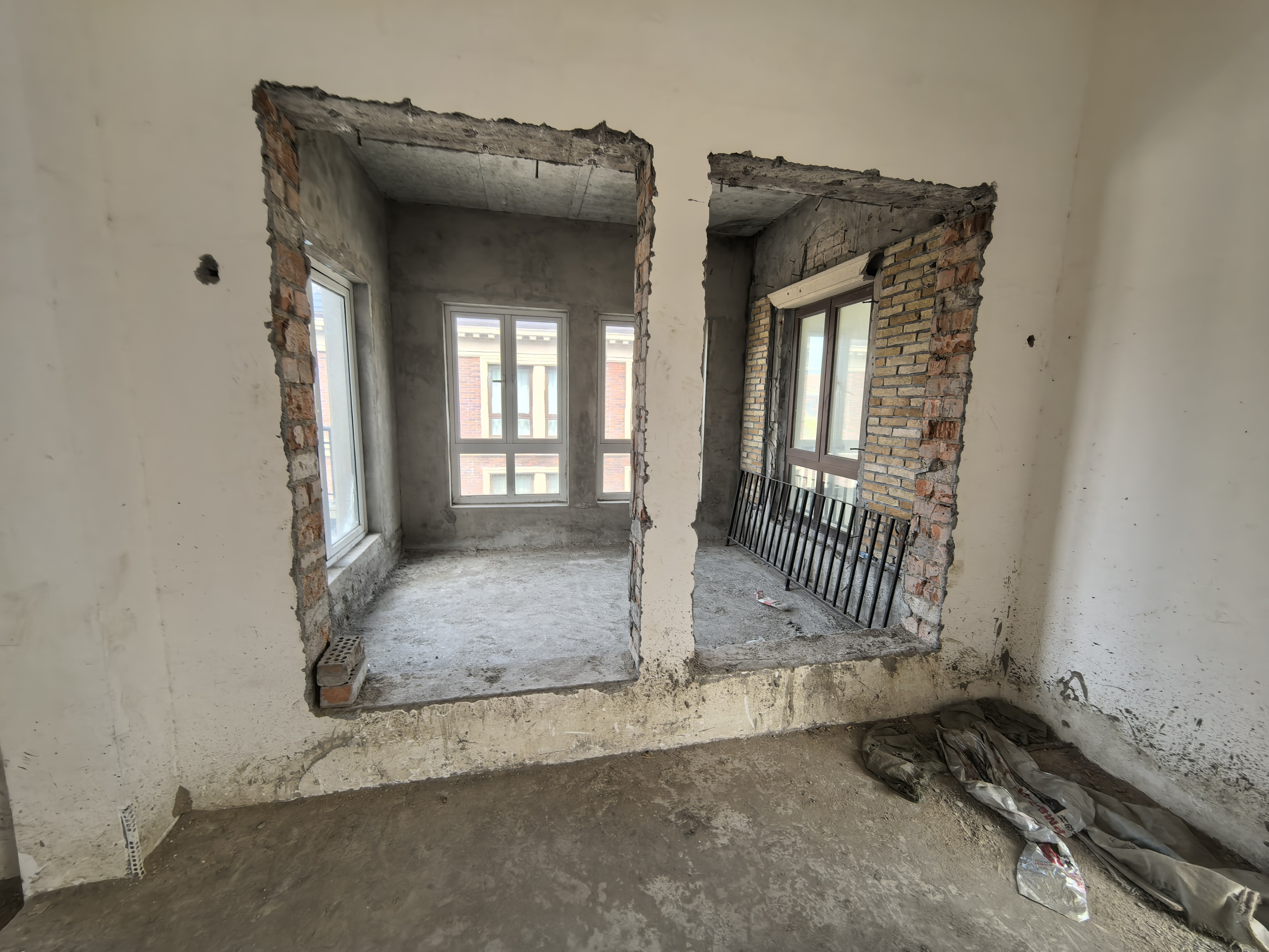 顺发御园 4室2厅4卫 310m&sup2;