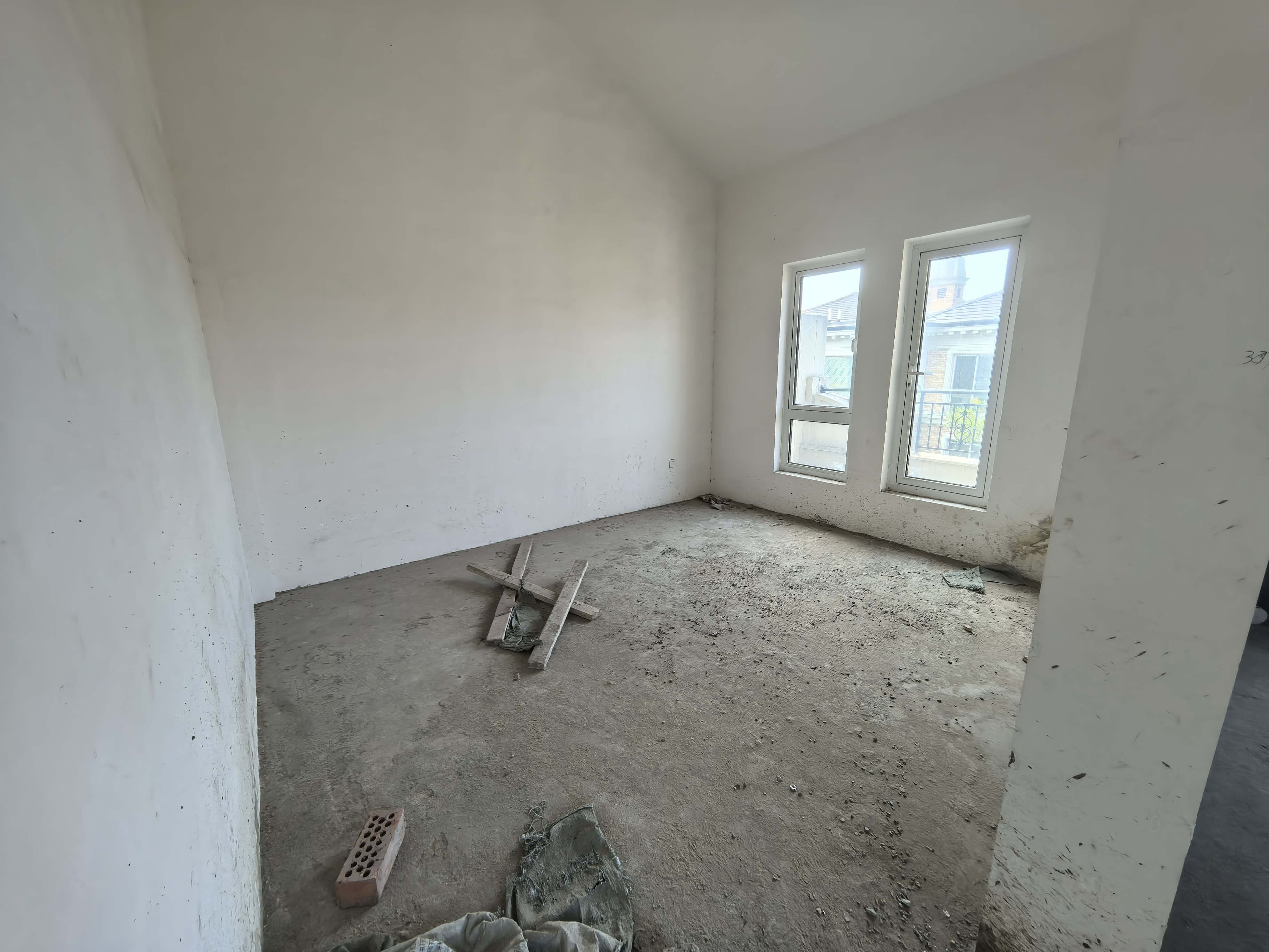 顺发御园 4室2厅4卫 310m&sup2;