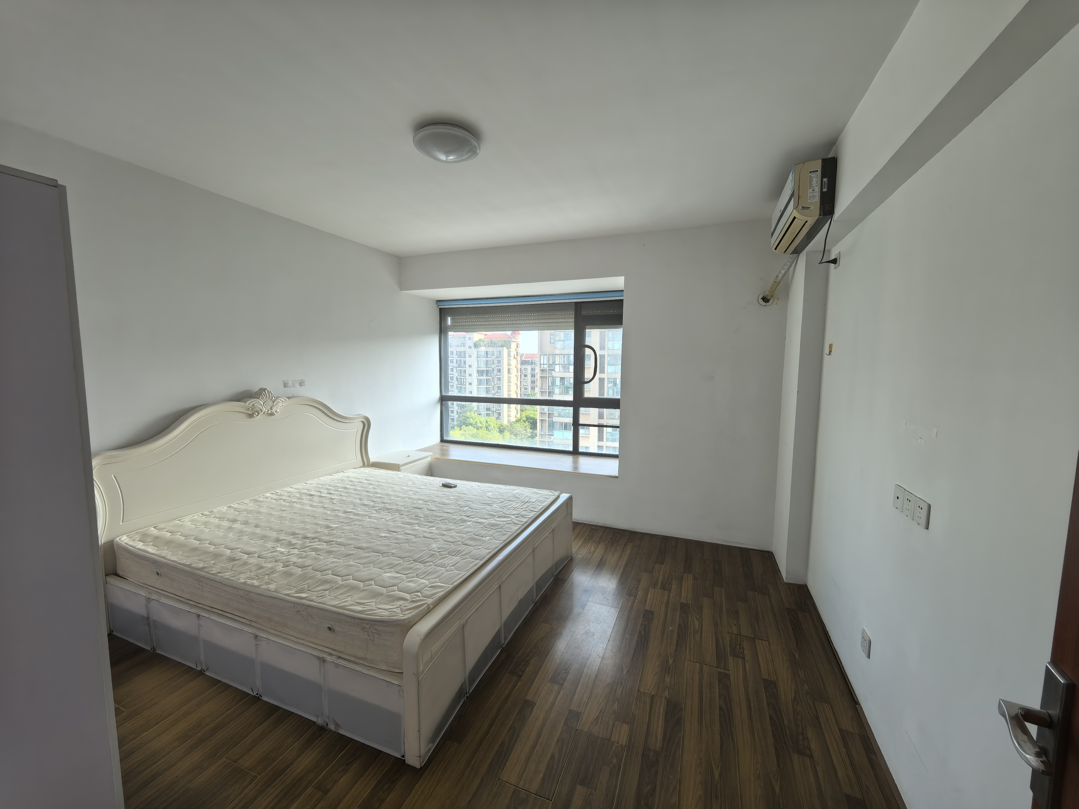 军山汇贤居 2室2厅1卫 93m&sup2;