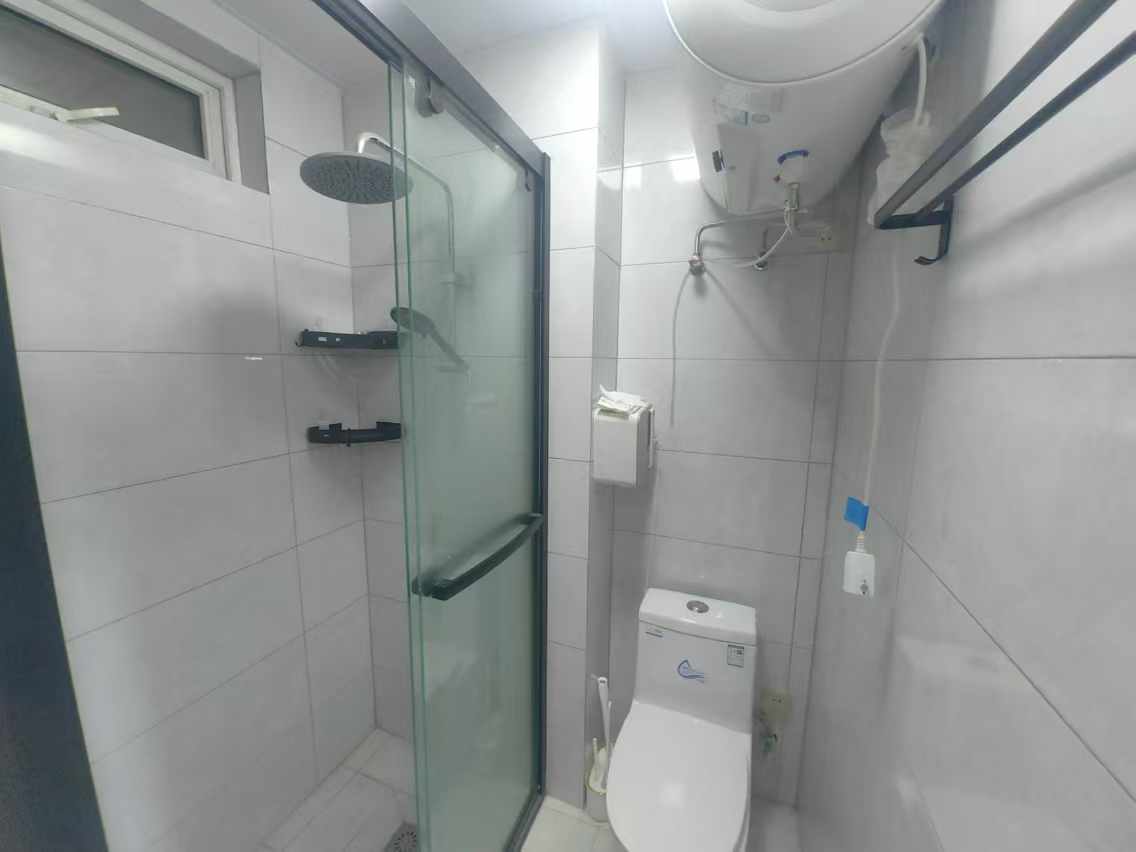 涌鑫八达通广场 1室1厅1卫 40m&sup2;