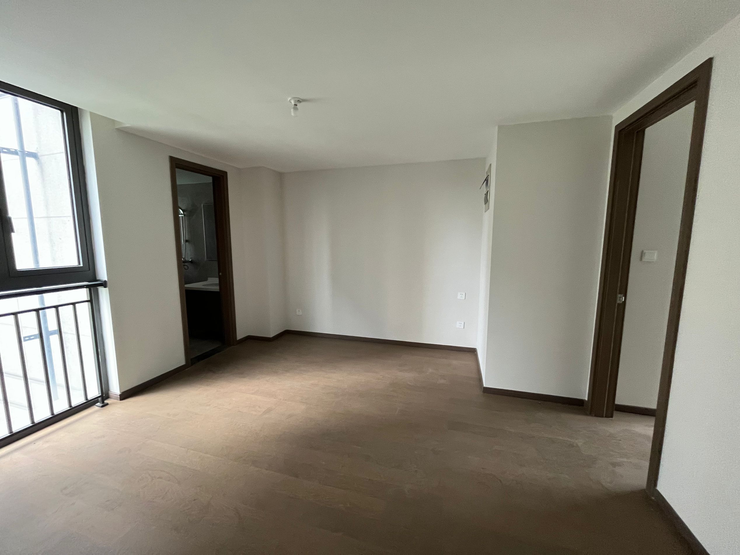 绿城蘭园 5室2厅2卫 215.00m²
