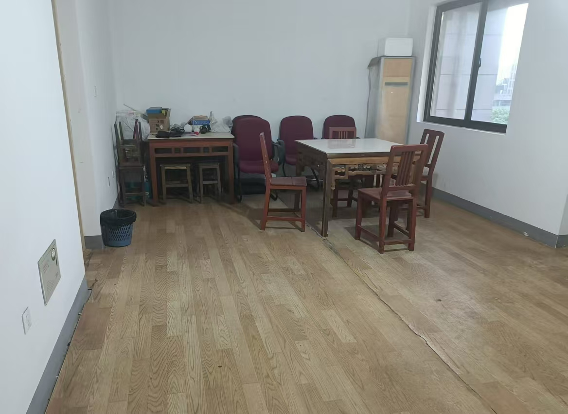 紫东南苑南区 3室2厅1卫 122m&sup2;