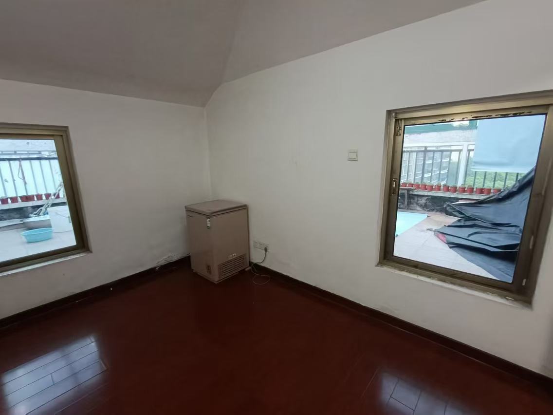 新城小区 4室2厅1卫 130.5m²