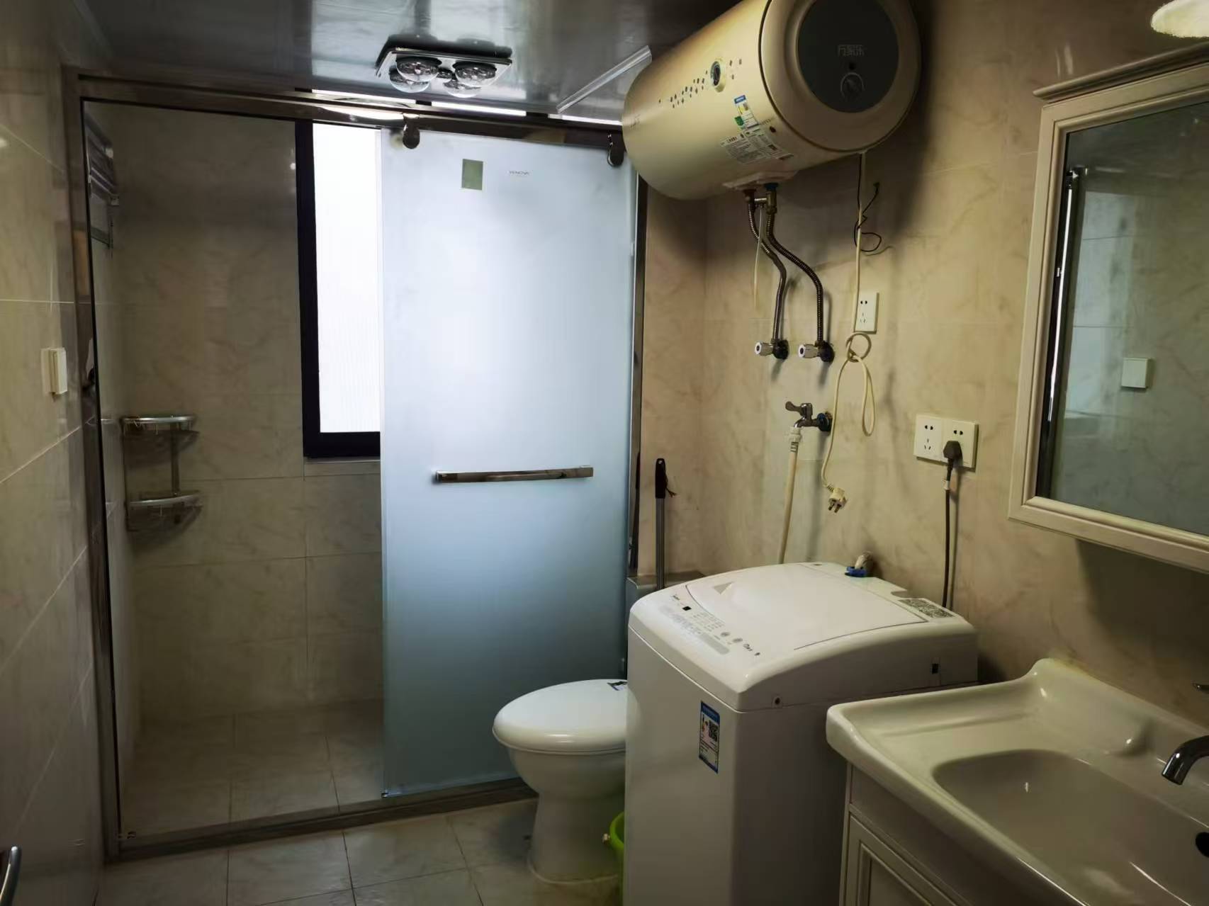 中桥名邸 2室2厅1卫 83m&sup2;