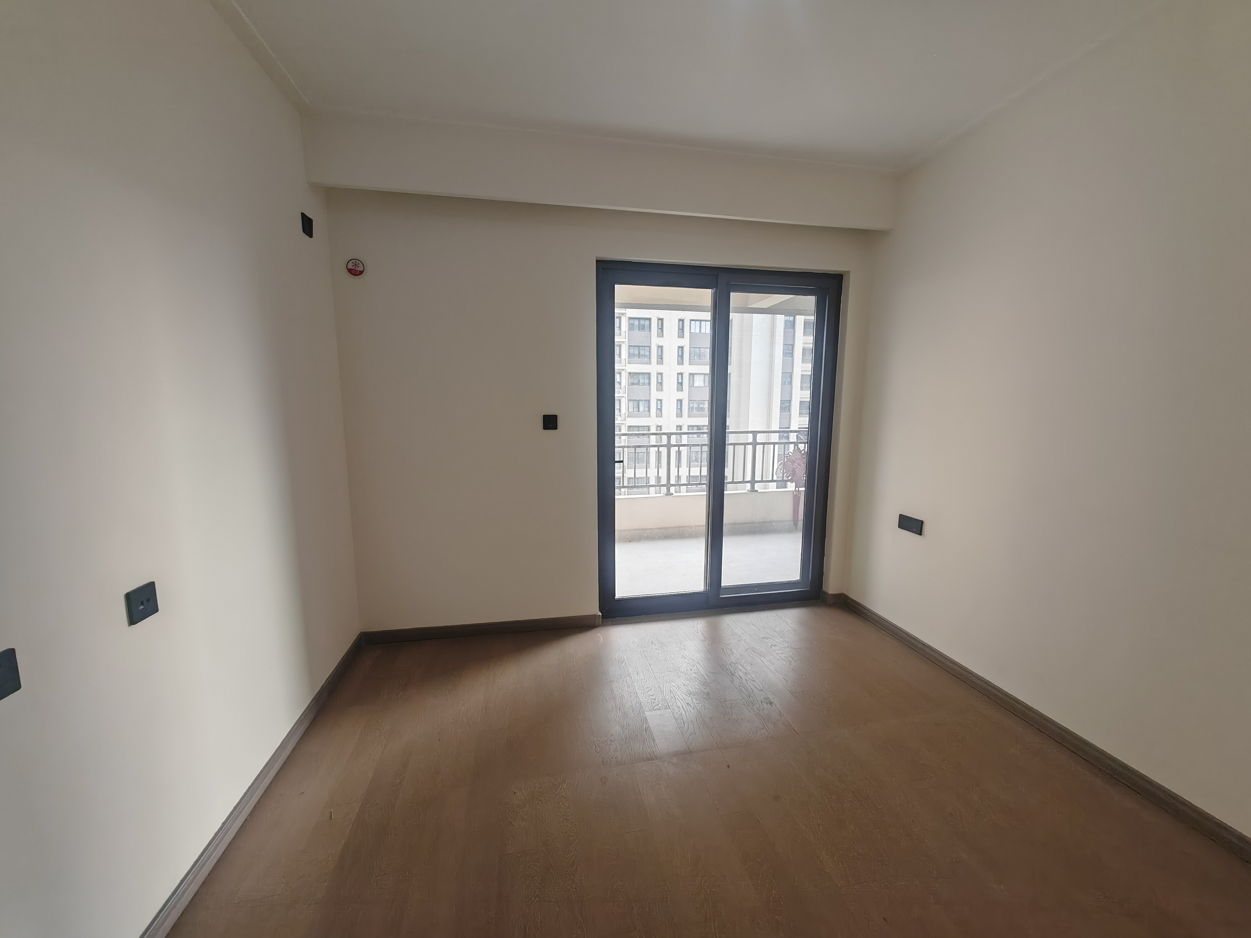 湖山源著 3室2厅2卫 125m&sup2;
