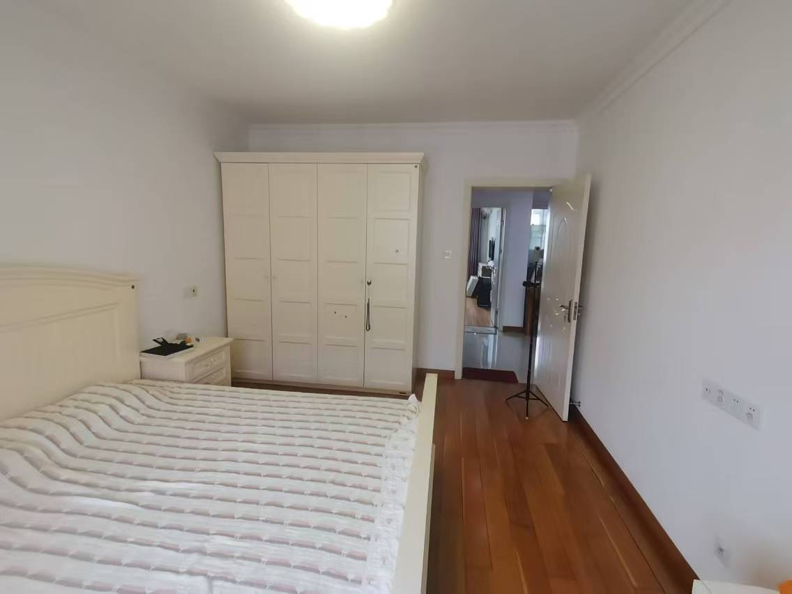 新港花苑西区 2室2厅1卫 104m&sup2;