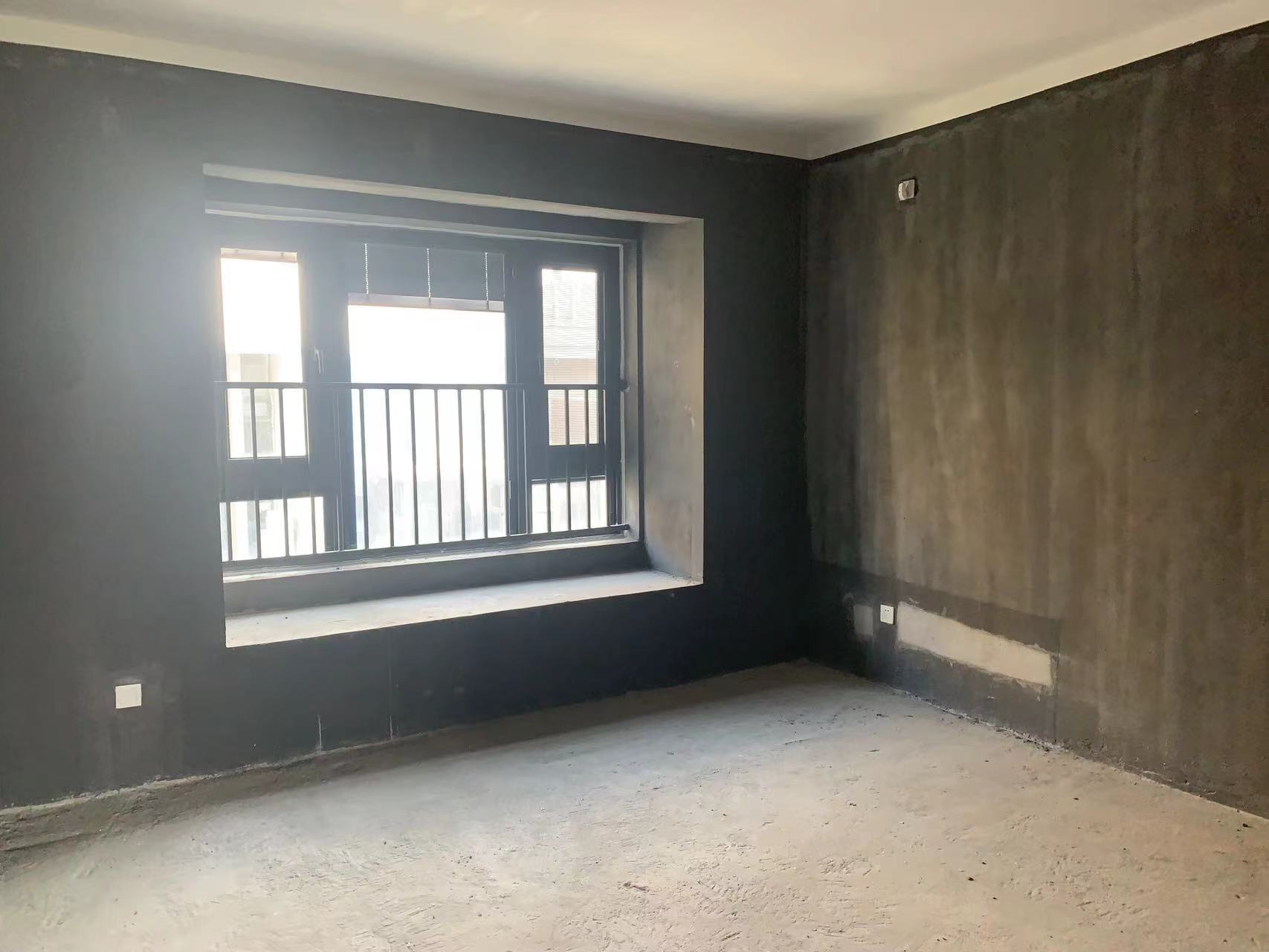 万科翡翠东第 4室2厅2卫 142m²
