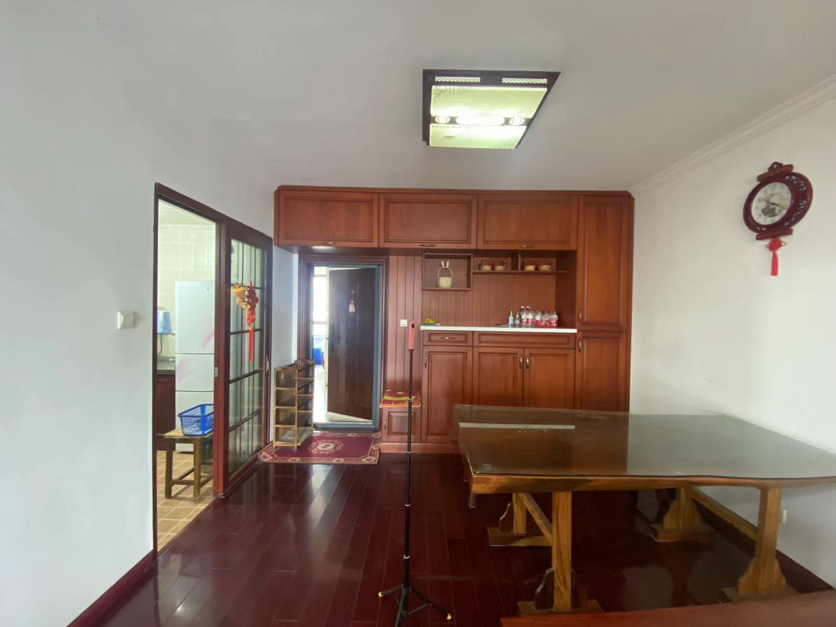 景华城 2室2厅1卫 100m²