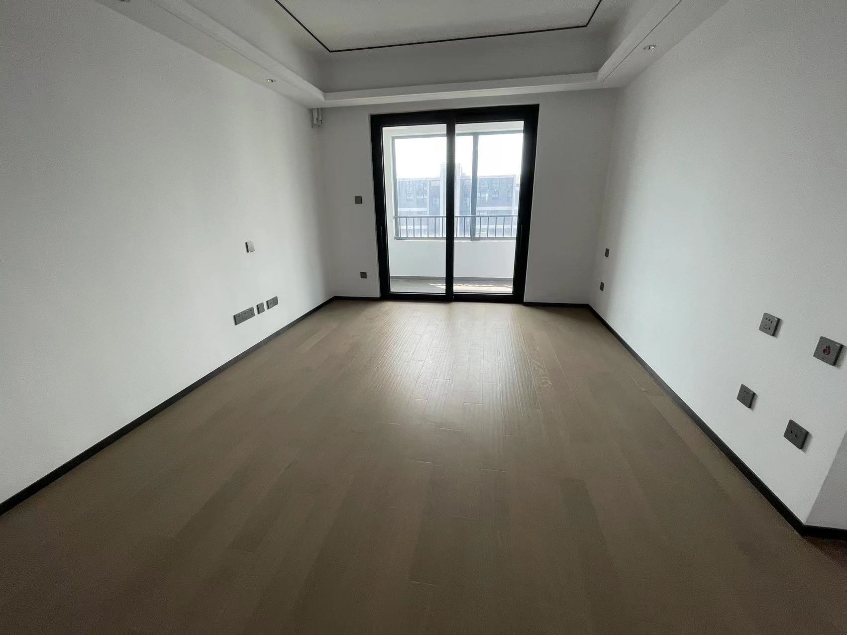 滨江道静园 3室2厅2卫 117m²