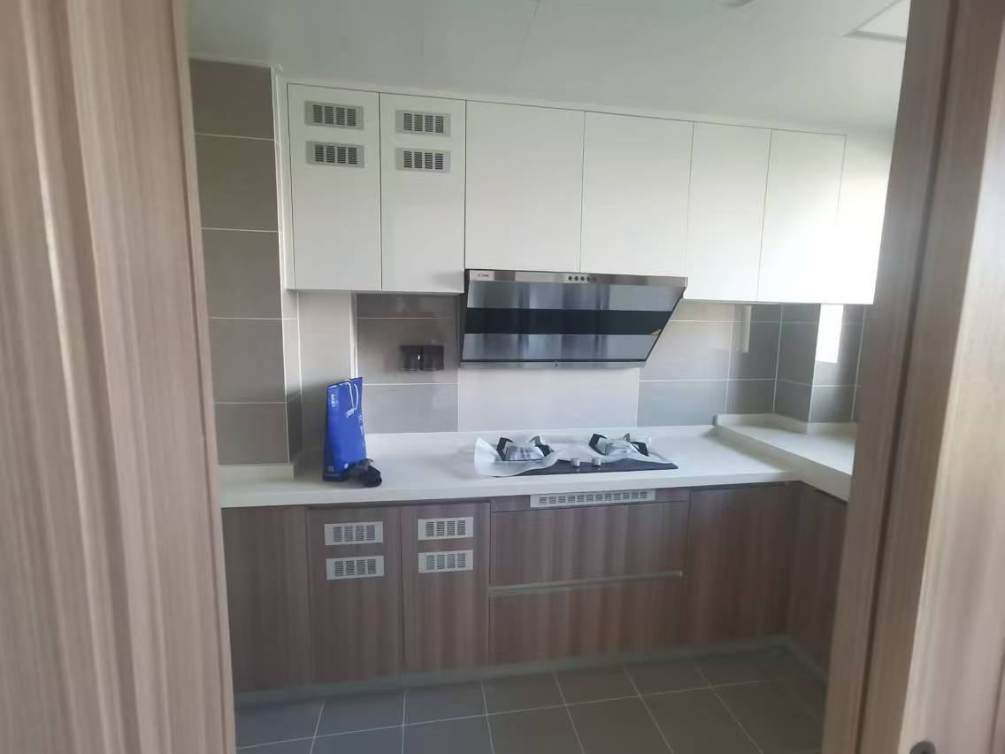 世茂云锦(九龙庭广场) 4室2厅2卫 142m&sup2;