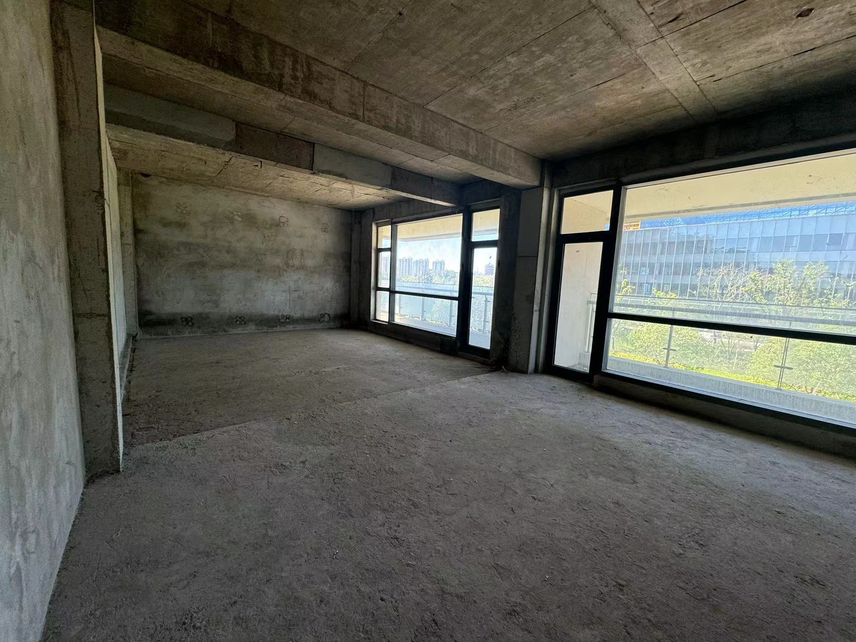 金地国际一期 6室3厅3卫 680.00m&sup2;