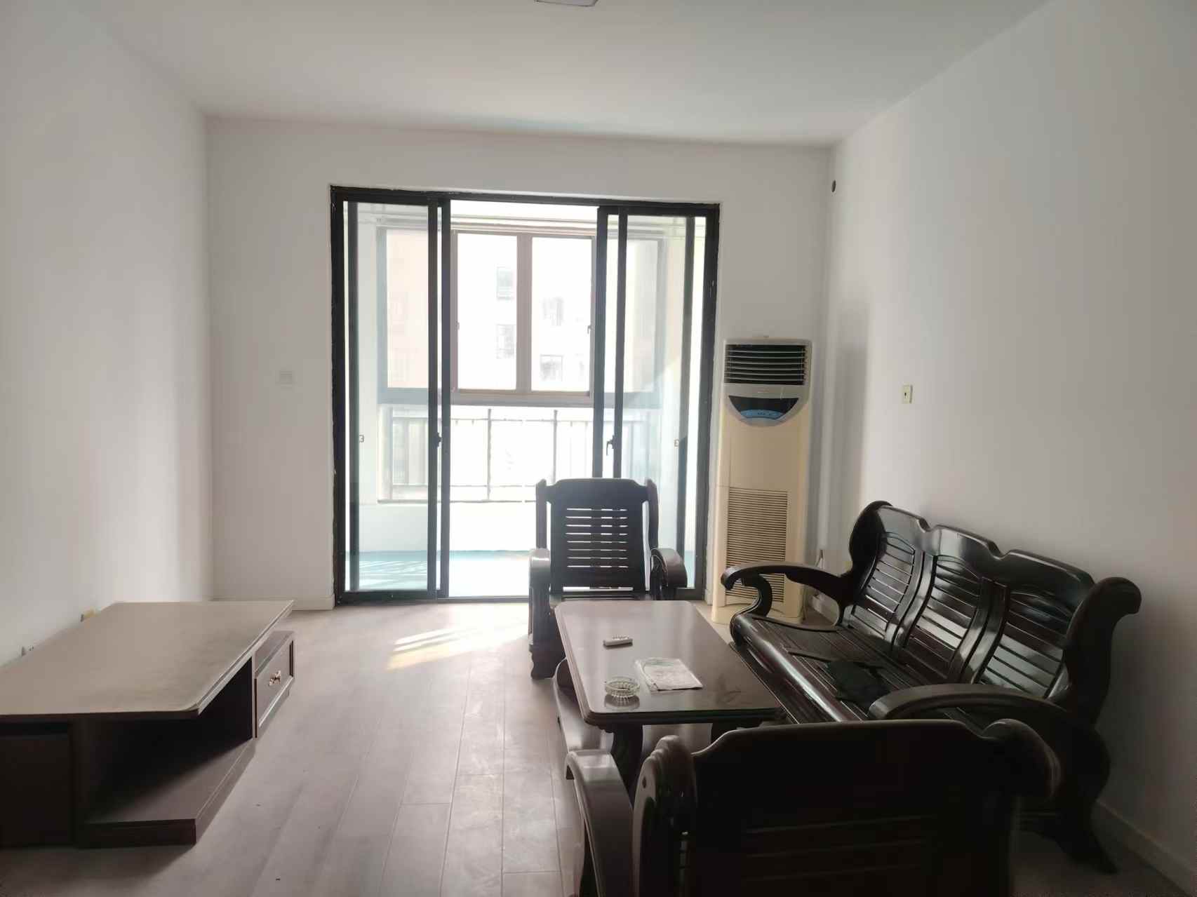德诚翠湖湾 3室2厅1卫 128m&sup2;