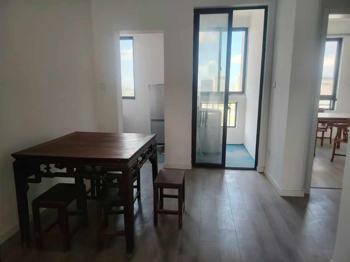 德诚翠湖湾 3室1厅1卫 128m²