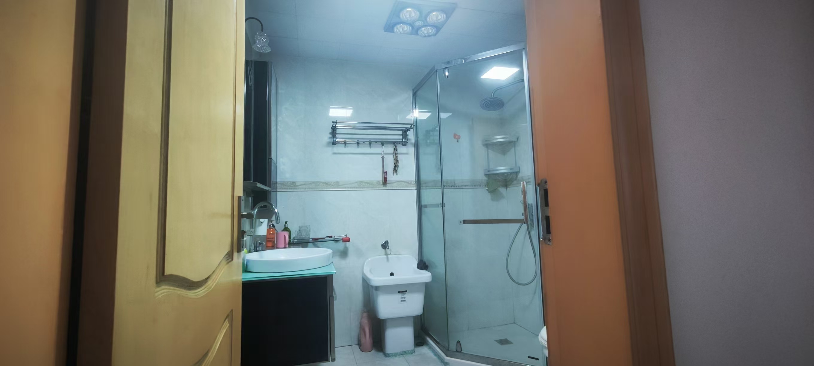 民安花苑 3室2厅2卫 126m&sup2;