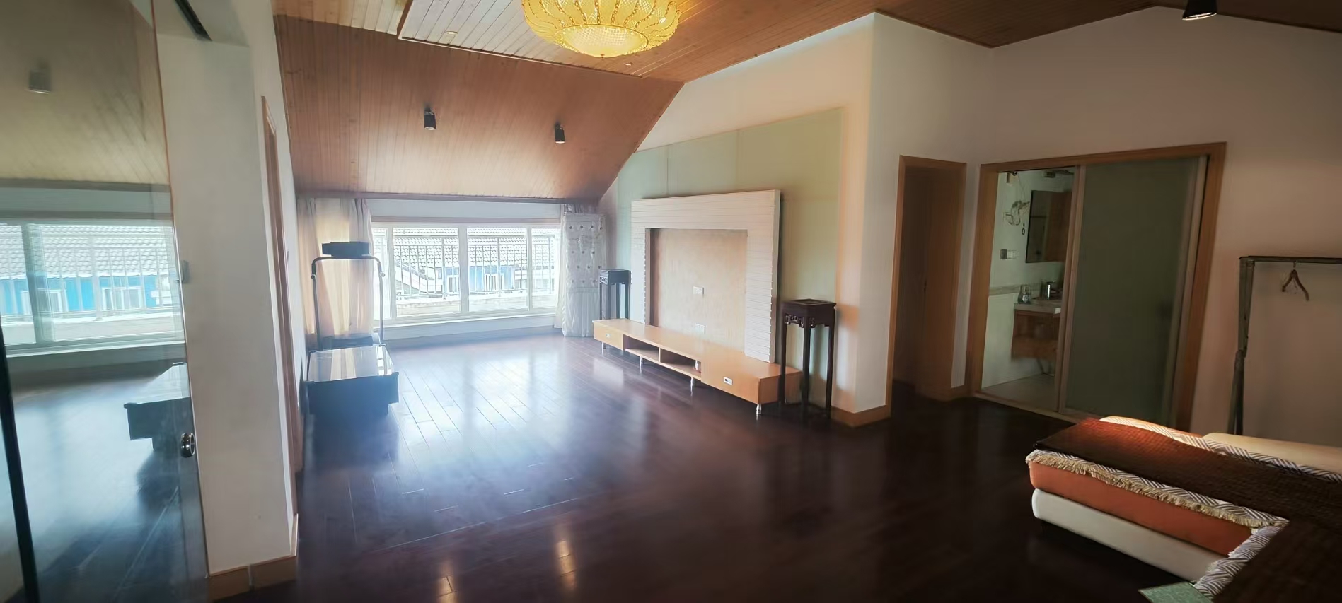 民安花苑 3室2厅2卫 126m&sup2;