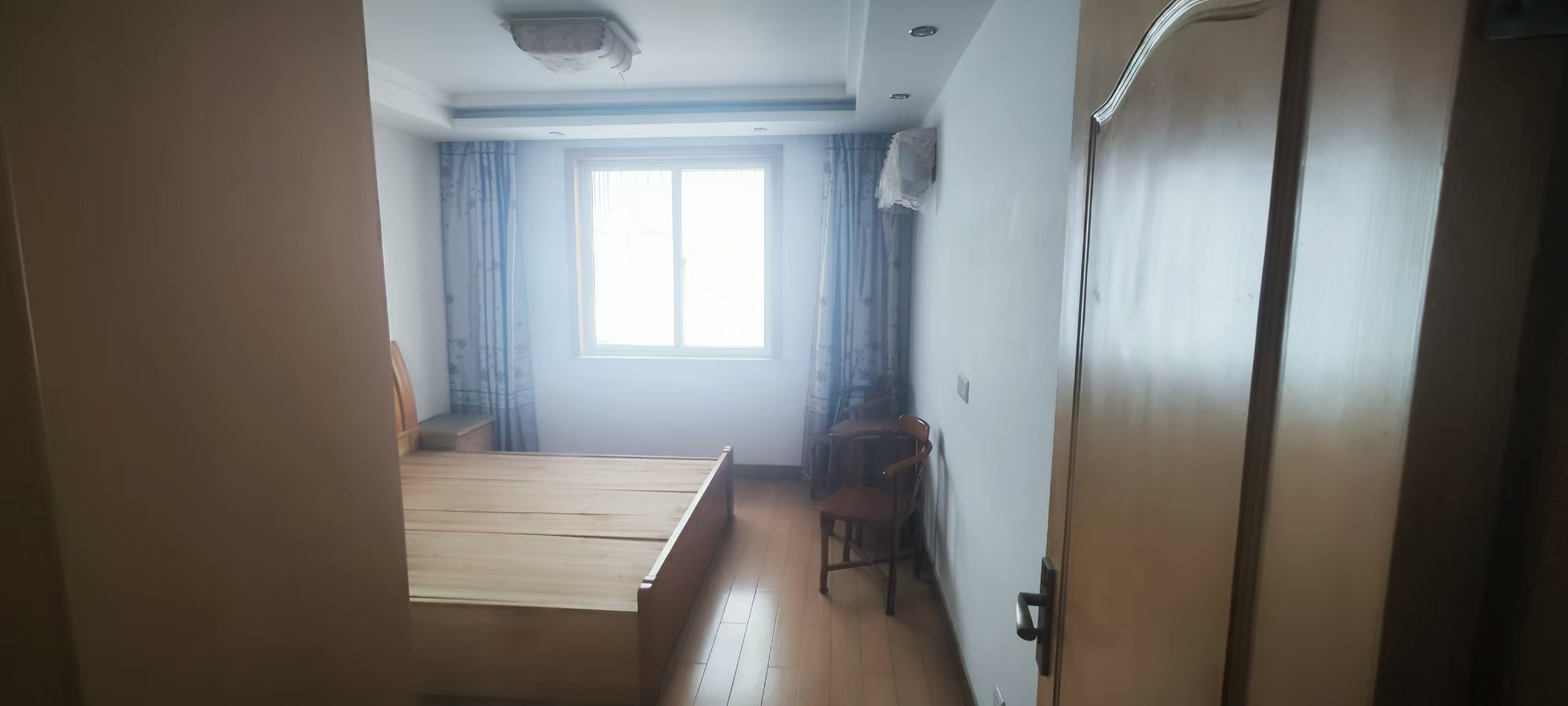 民安花苑 3室2厅2卫 126m&sup2;