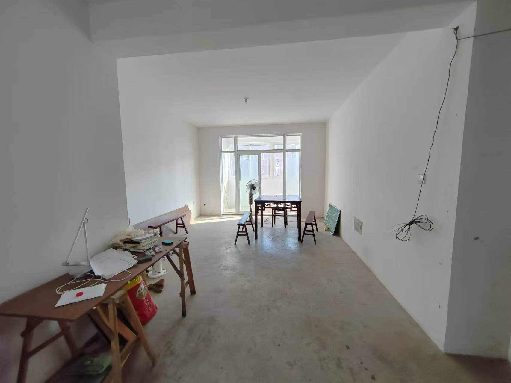 天虹苑 3室2厅2卫 145.00m&sup2;