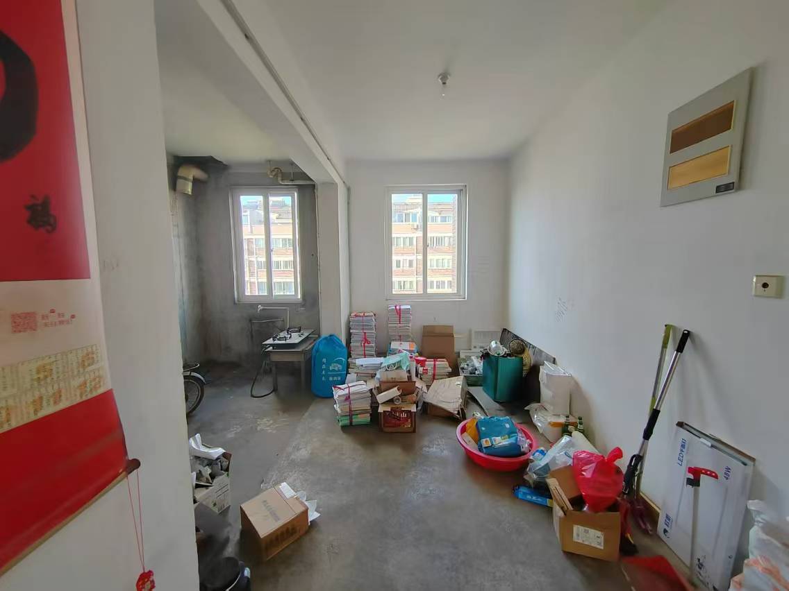 天虹苑 3室2厅2卫 145.00m&sup2;