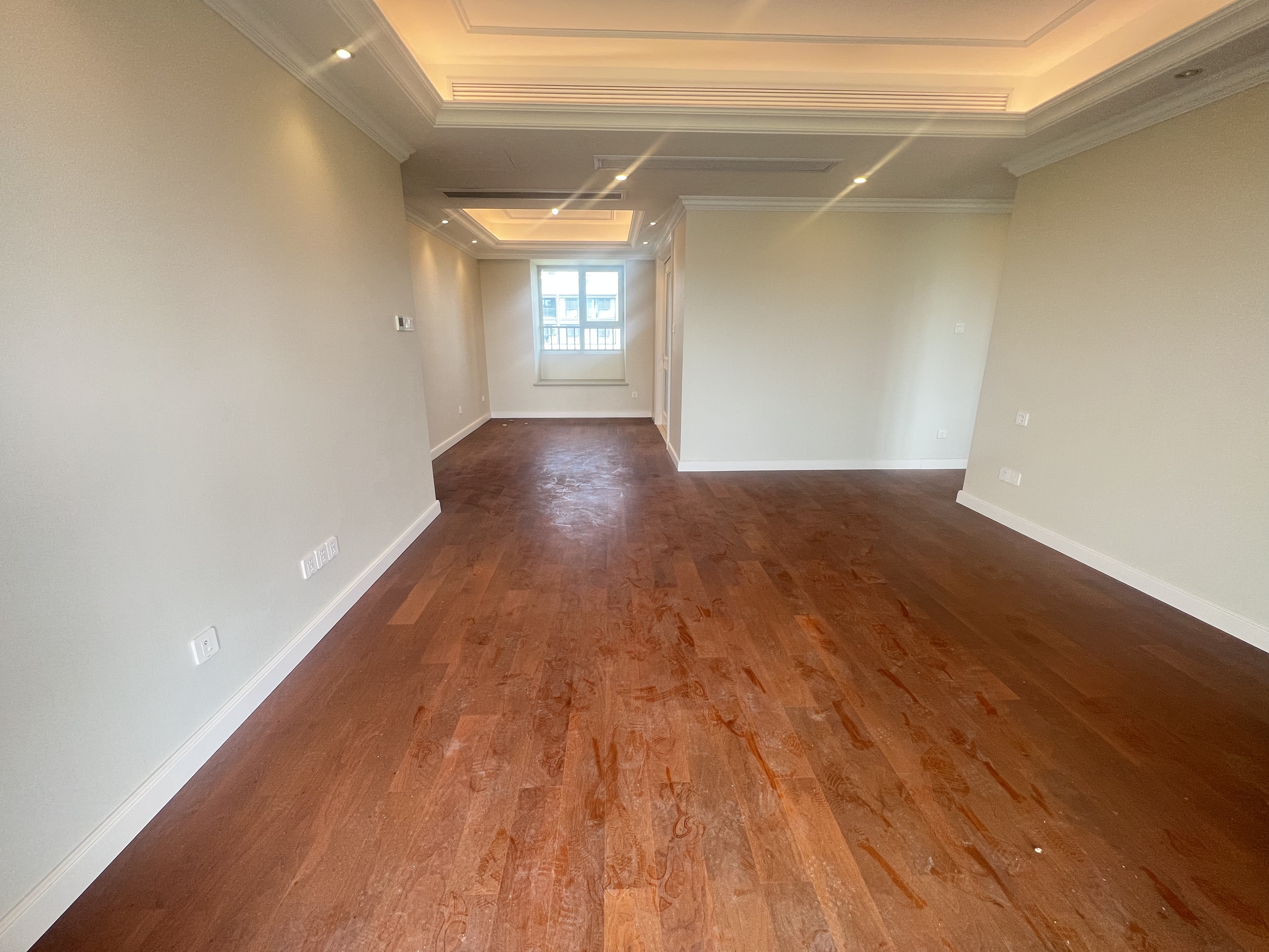 融创盛和九里桃源 4室2厅2卫 143m²