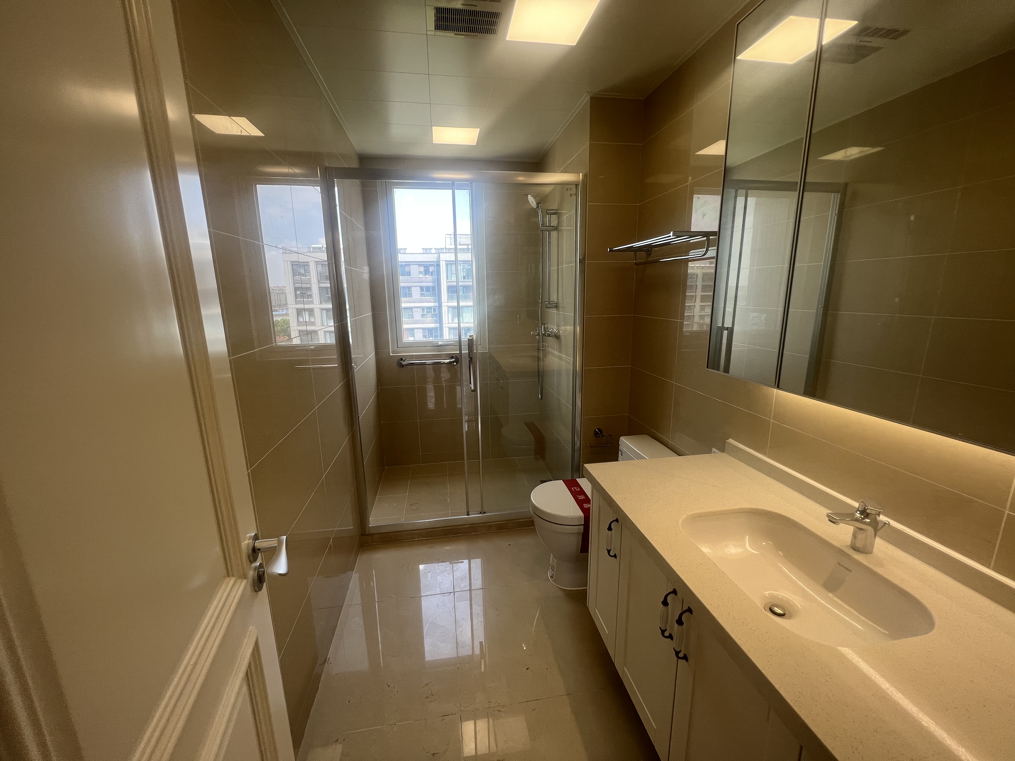 融创盛和九里桃源 4室2厅2卫 143m&sup2;