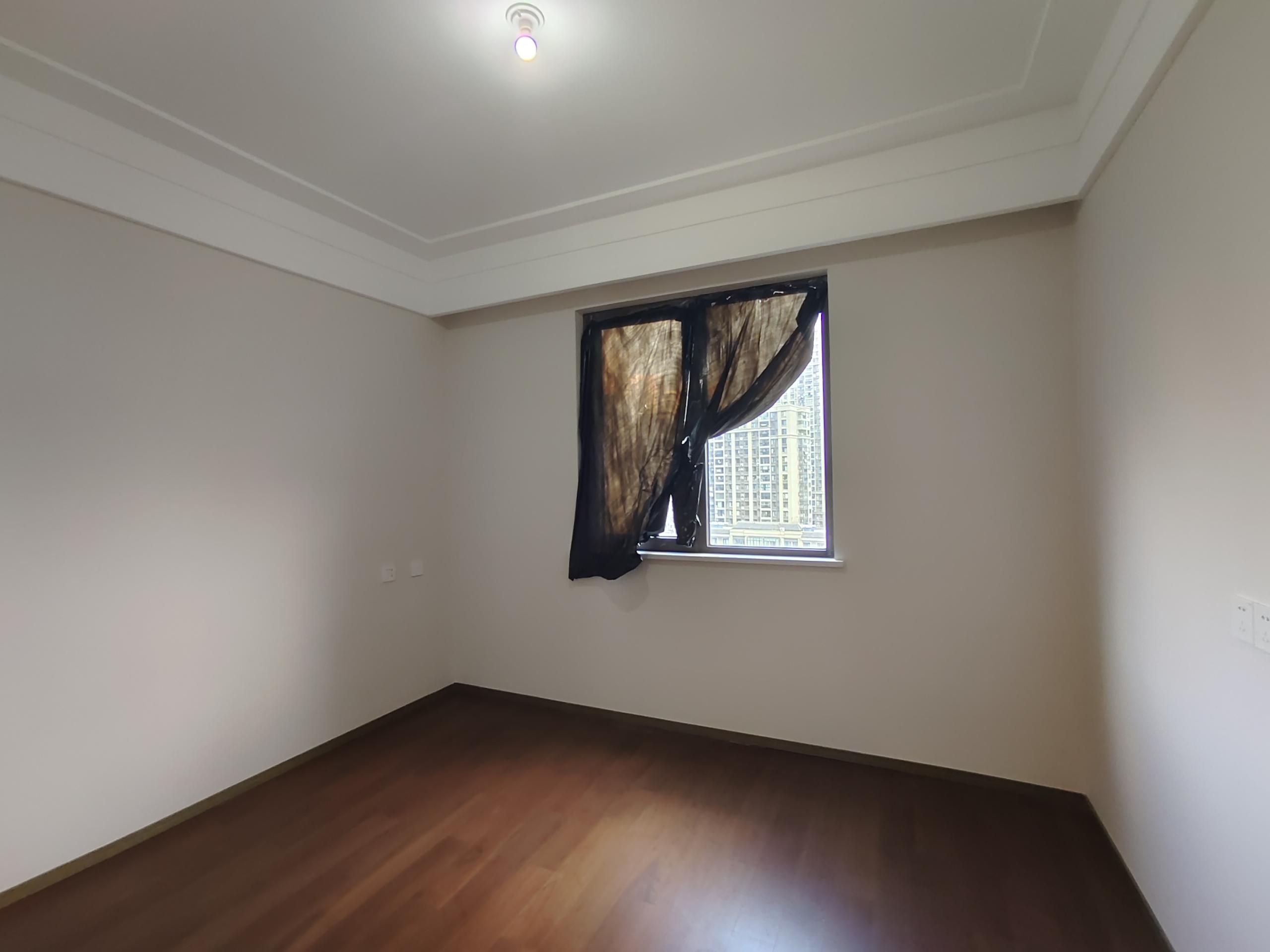圆融玺悦 4室2厅2卫 133m&sup2;