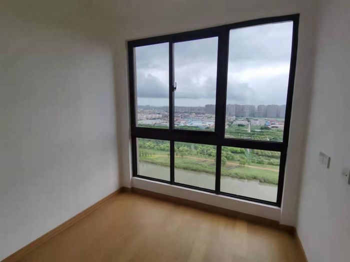 时光漫城 3室2厅2卫 125m&sup2;