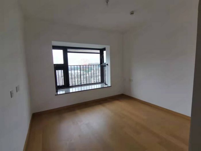 时光漫城 3室2厅2卫 125m&sup2;