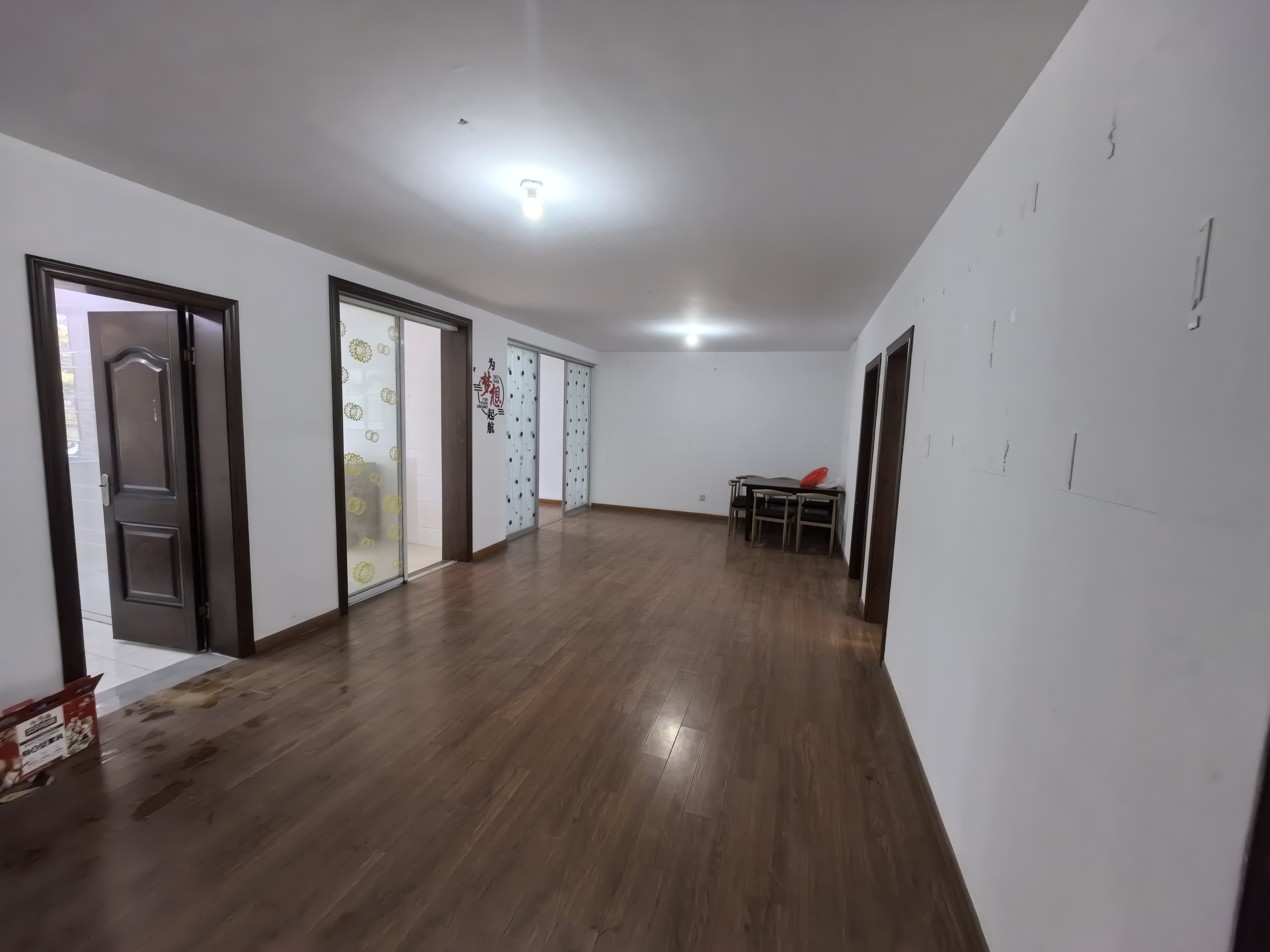 前景花苑 3室1厅1卫 130m&sup2;