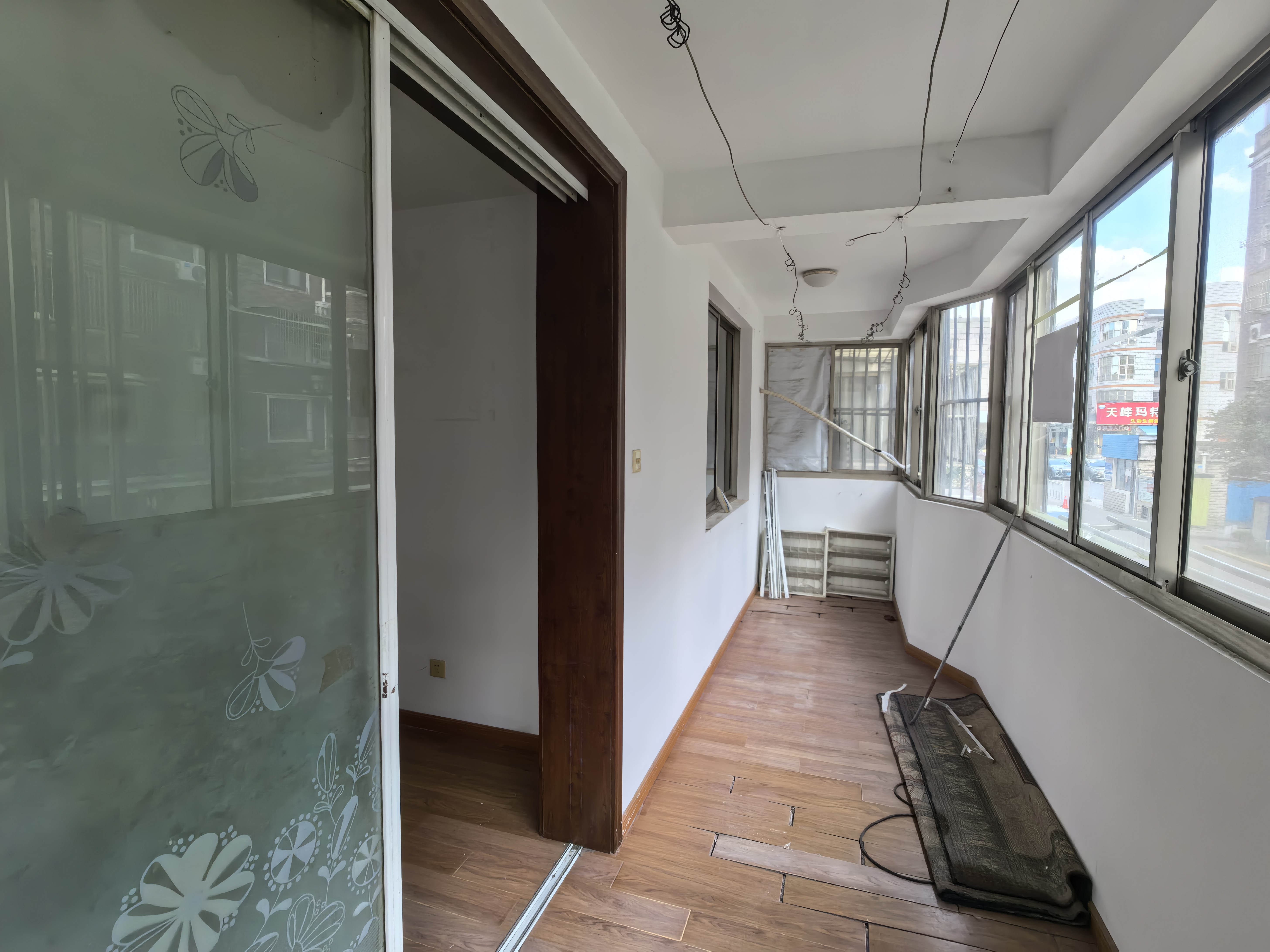 前景花苑 3室1厅1卫 130m&sup2;