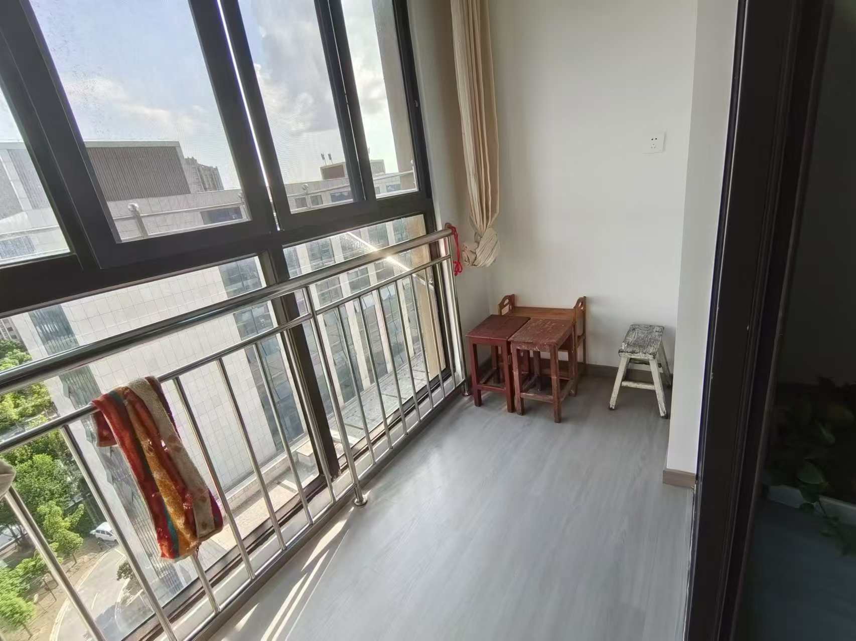 虹东花苑 3室1厅1卫 112.00m&sup2;