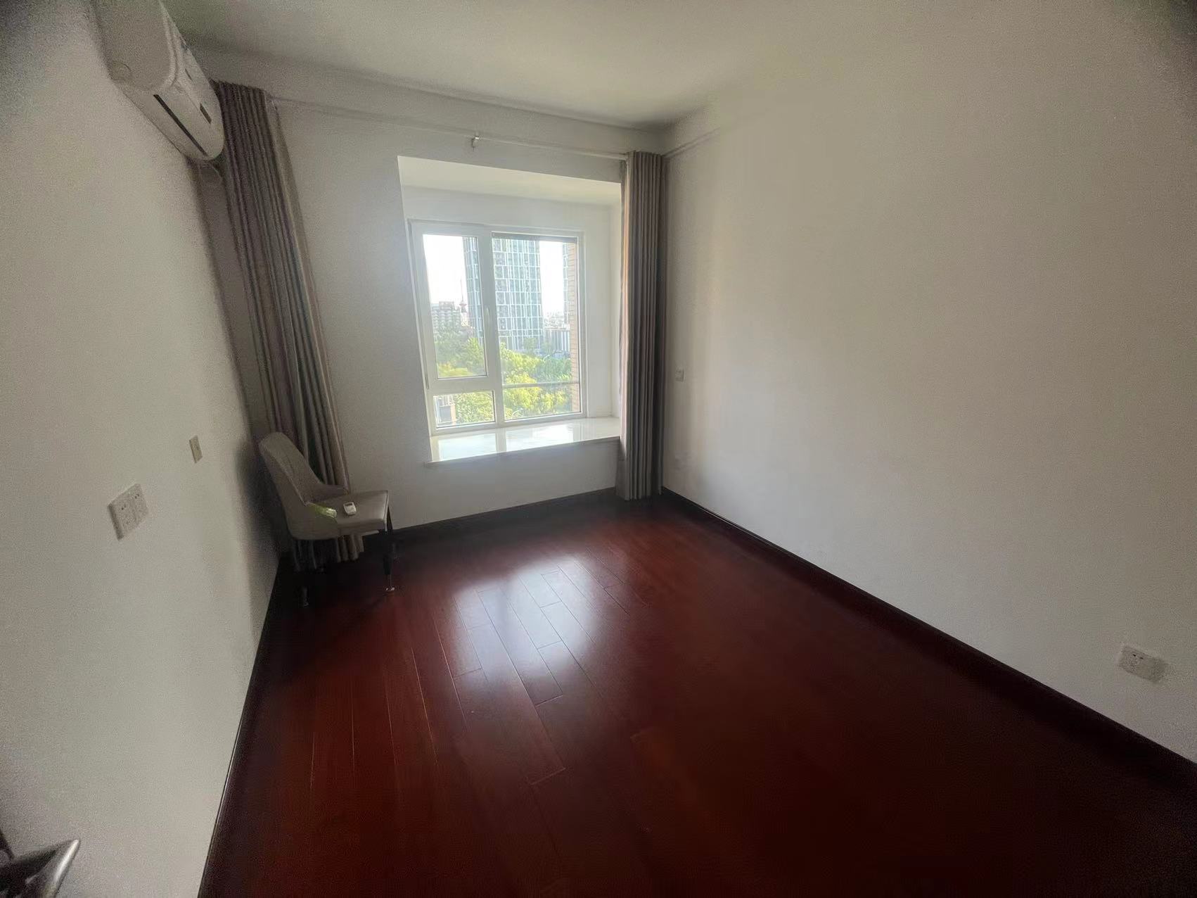 万科金域蓝湾 3室2厅2卫 130m&sup2;