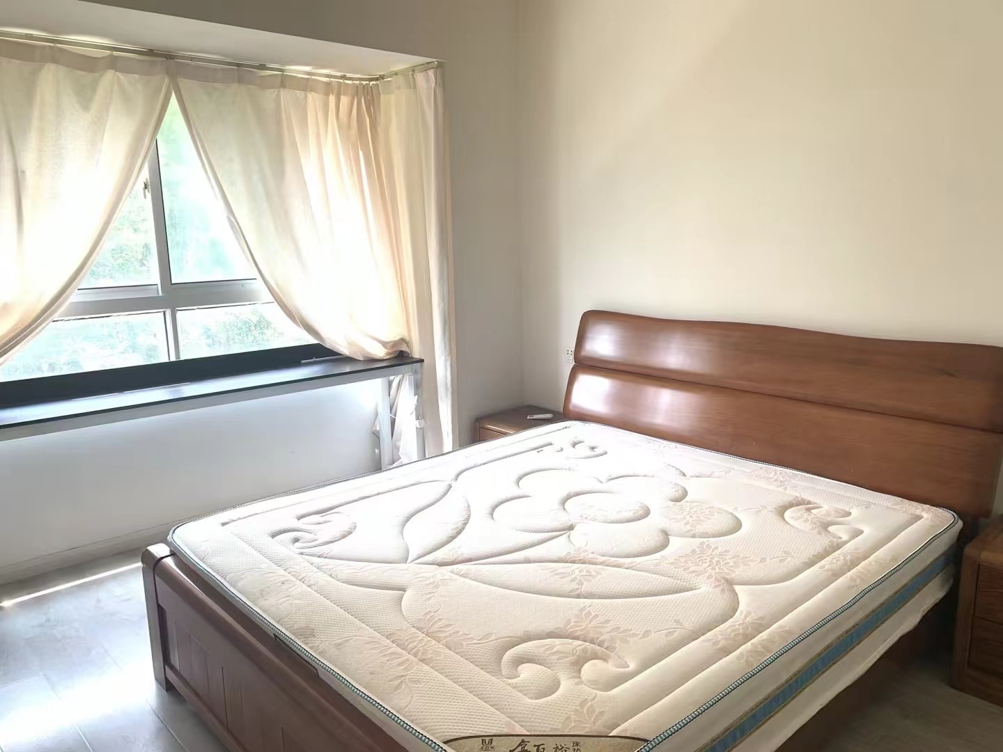尚海城 3室2厅2卫 134m&sup2;