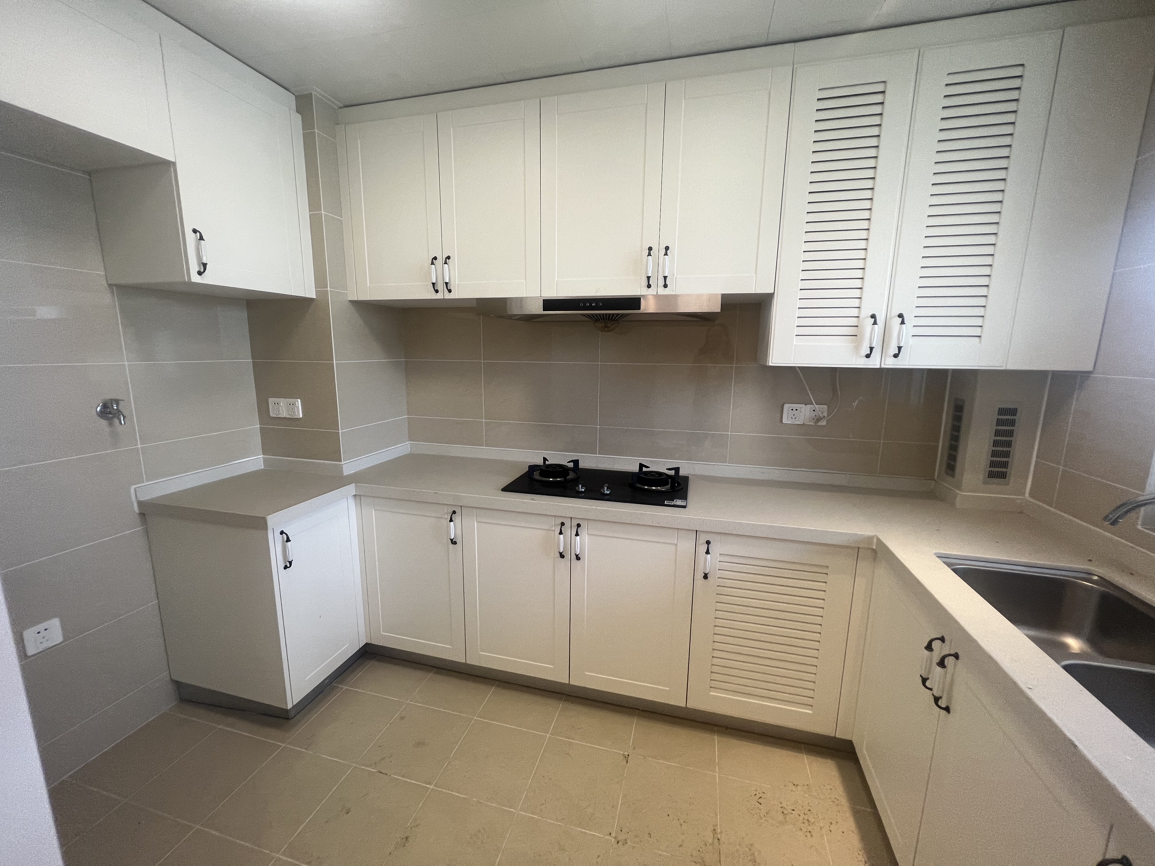融创盛和九里桃源 4室2厅2卫 143m&sup2;