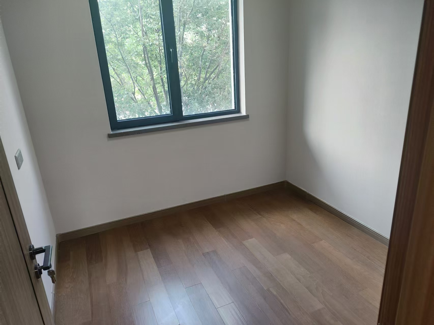 中海翠湖溪岸 4室2厅2卫 143m&sup2;