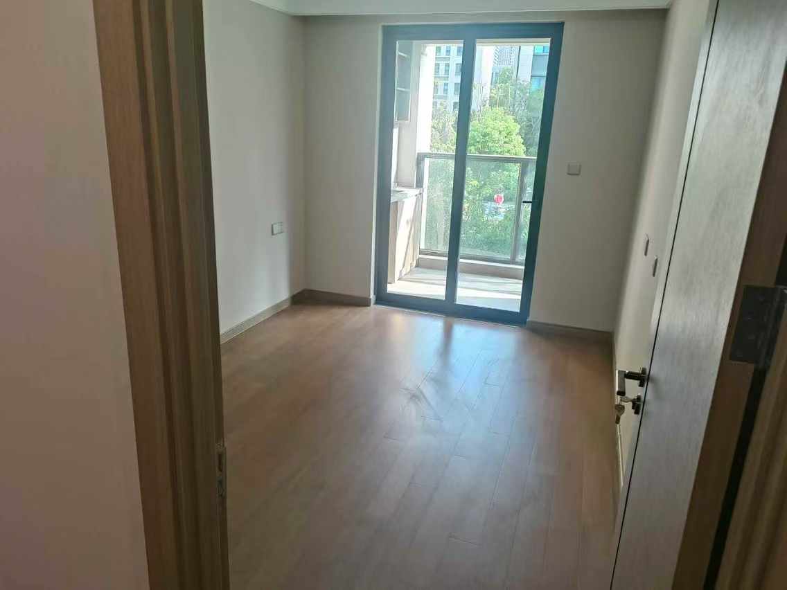 中海翠湖溪岸 4室2厅2卫 143m&sup2;